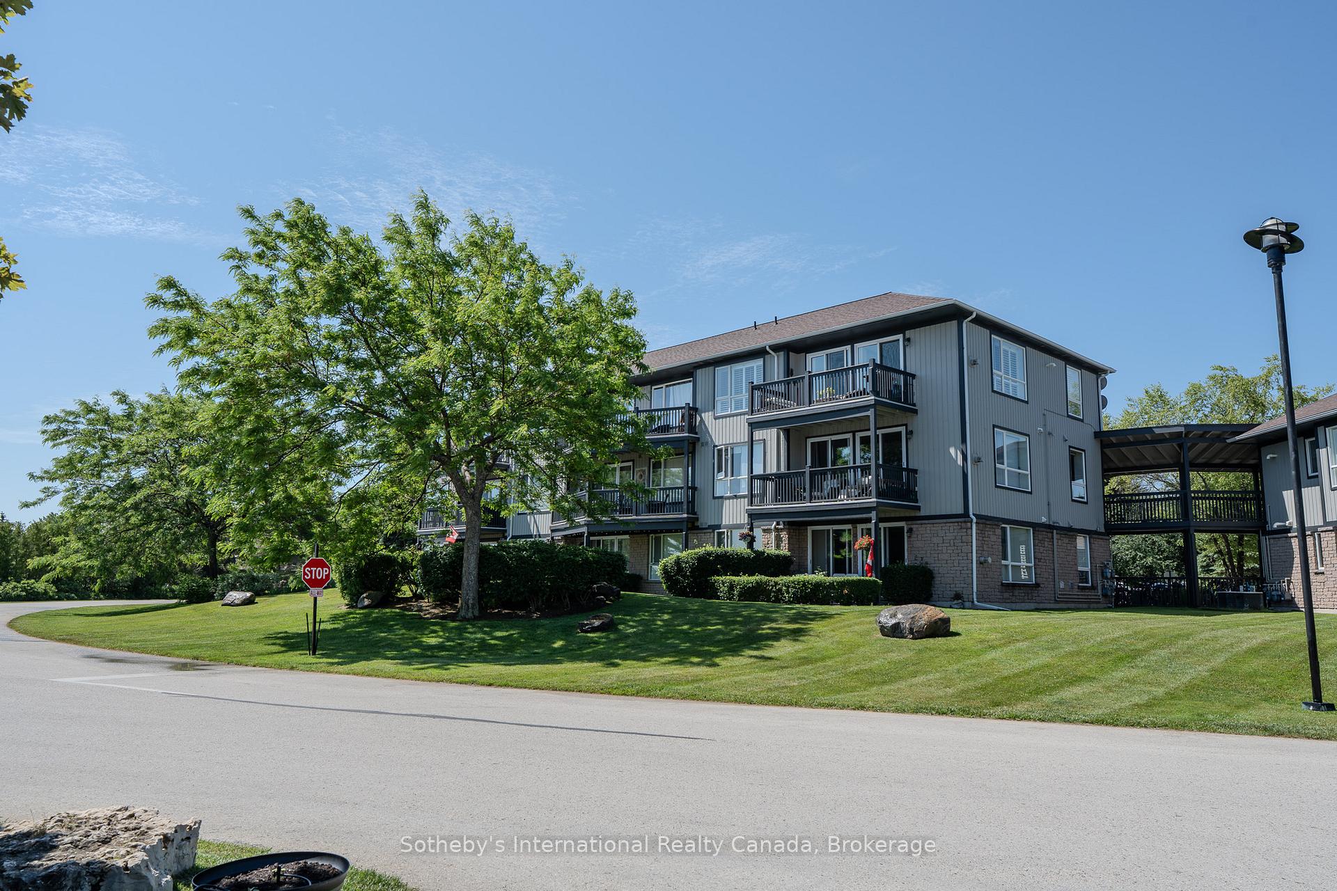Photo 1 of 449 Mariners Way, Collingwood — HOMEH