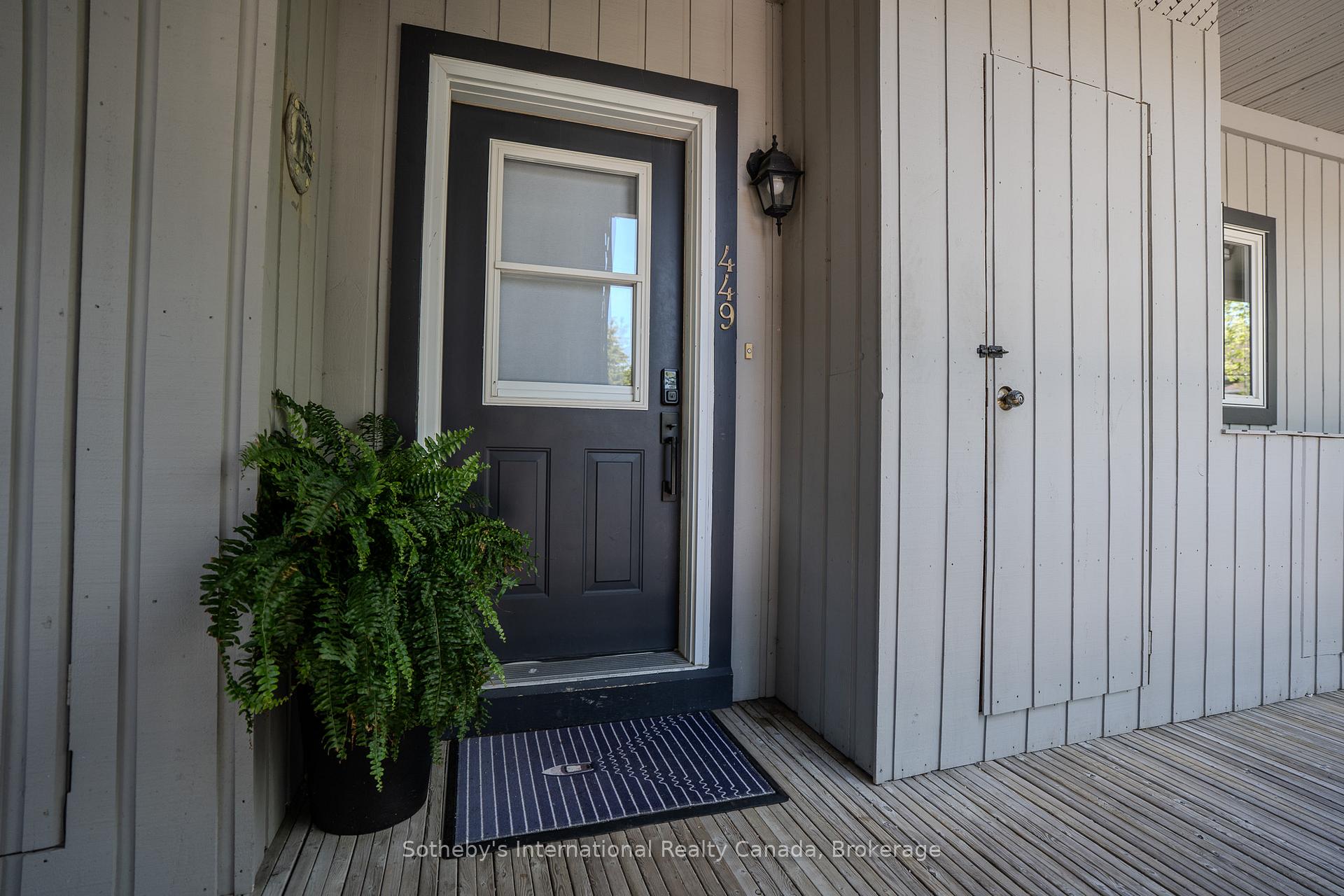 Photo 2 of 449 Mariners Way, Collingwood — HOMEH