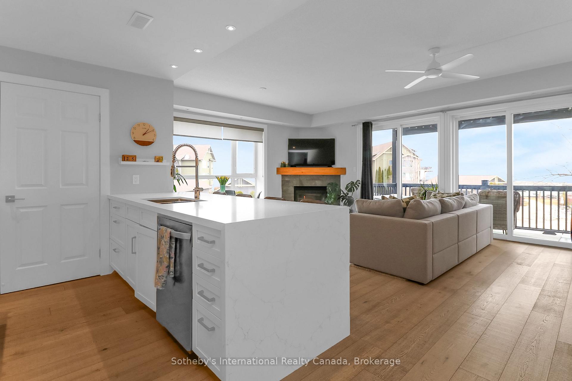 Photo 6 of 449 Mariners Way, Collingwood — HOMEH