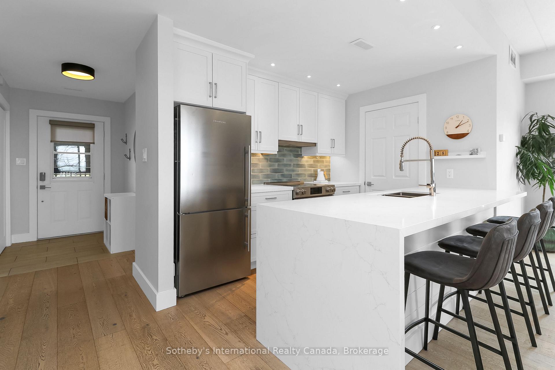 Photo 7 of 449 Mariners Way, Collingwood — HOMEH