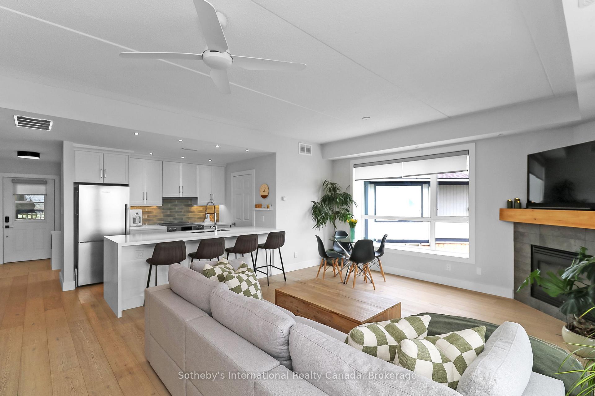 Photo 9 of 449 Mariners Way, Collingwood — HOMEH