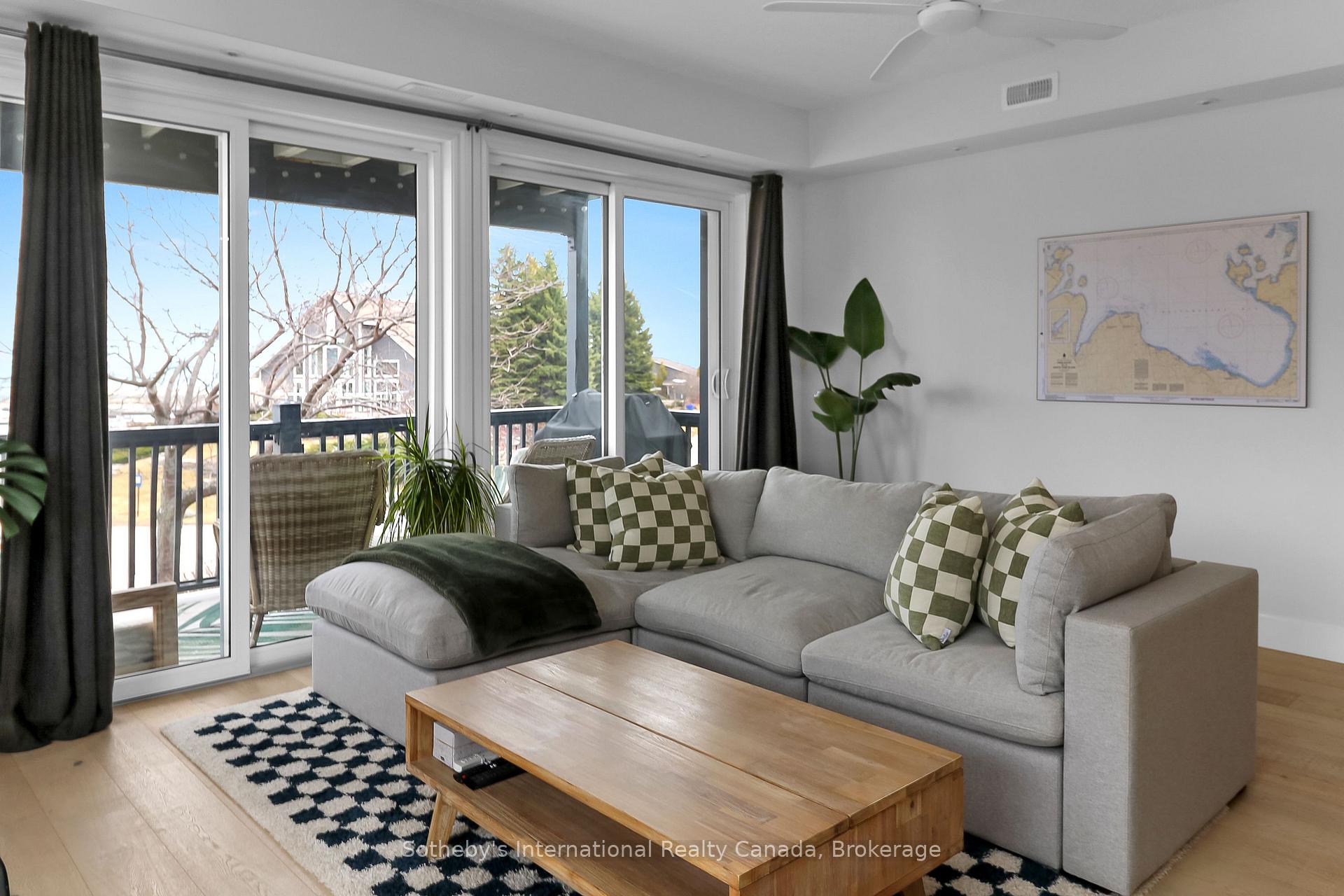 Photo 13 of 449 Mariners Way, Collingwood — HOMEH