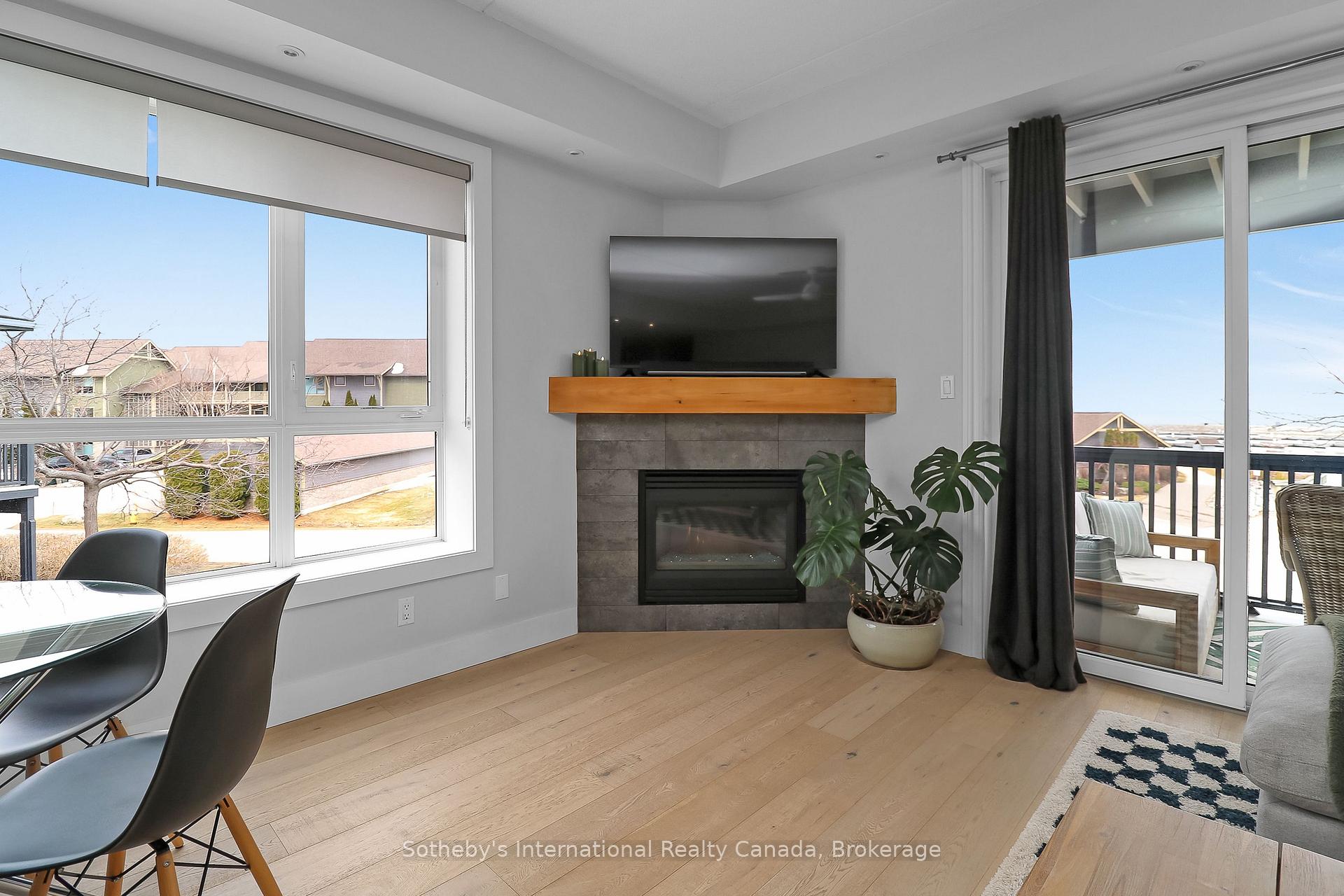 Photo 14 of 449 Mariners Way, Collingwood — HOMEH