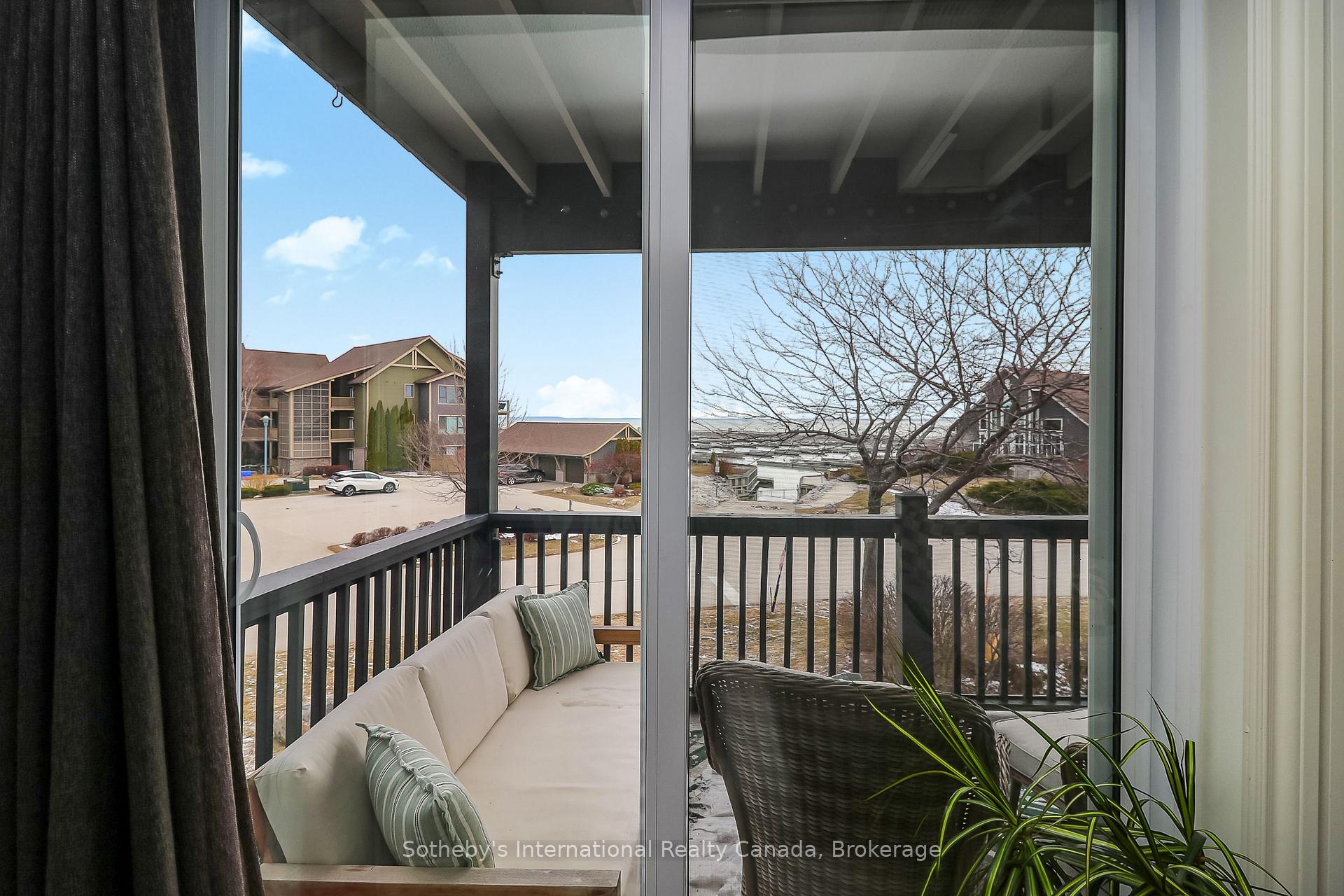 Photo 16 of 449 Mariners Way, Collingwood — HOMEH