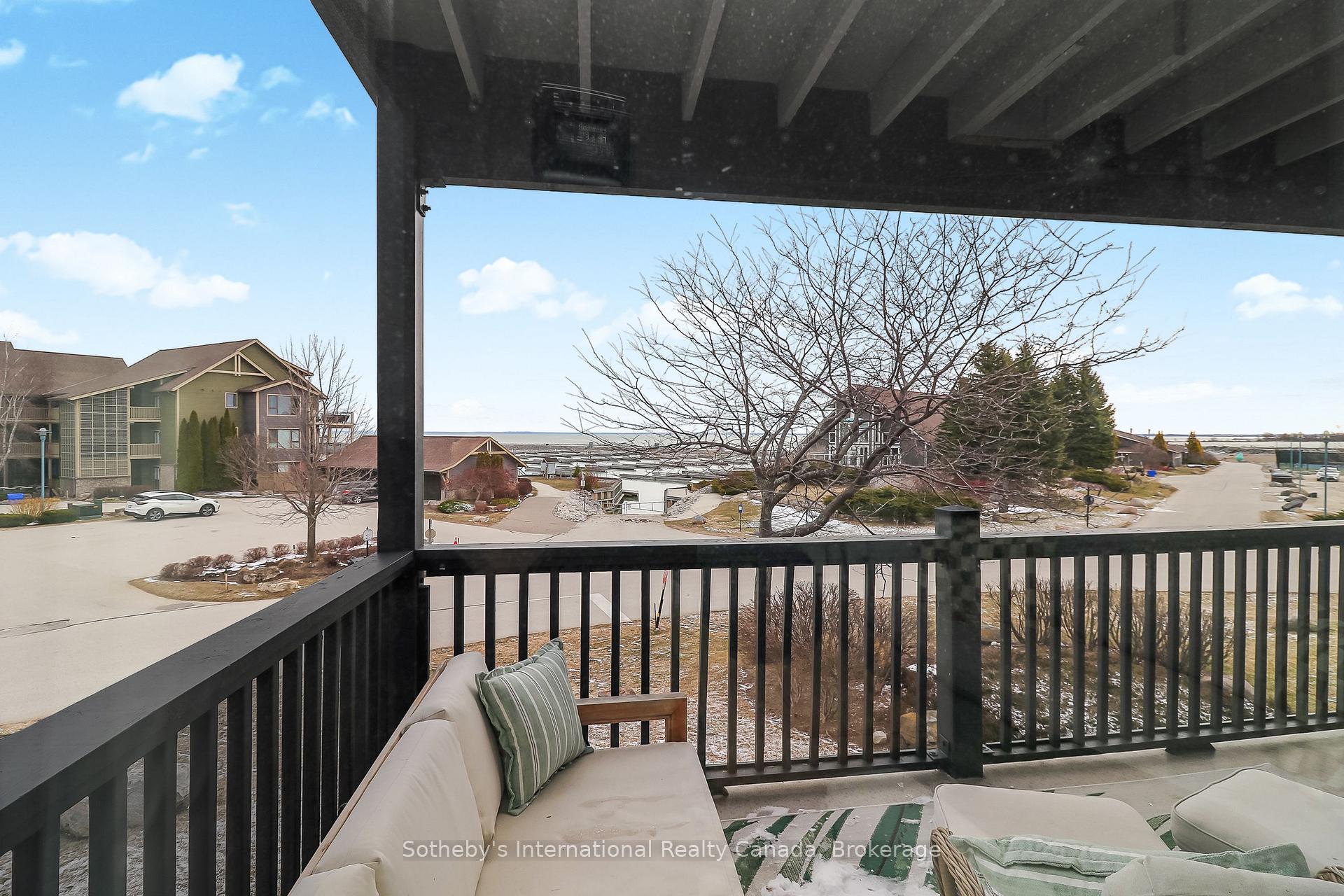 Photo 18 of 449 Mariners Way, Collingwood — HOMEH
