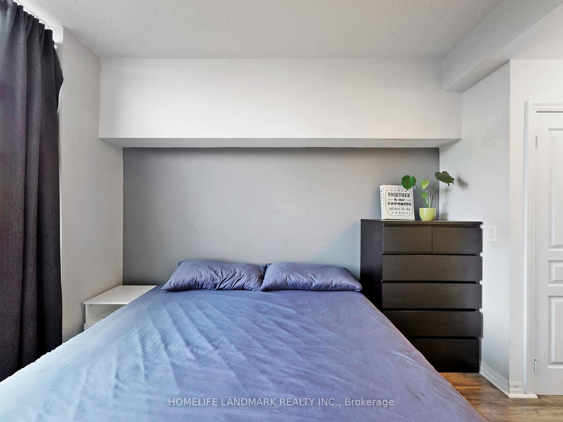 Photo 5 of Unit 519, 1940 Ironstone Drive, Burlington, Uptown — HOMEH