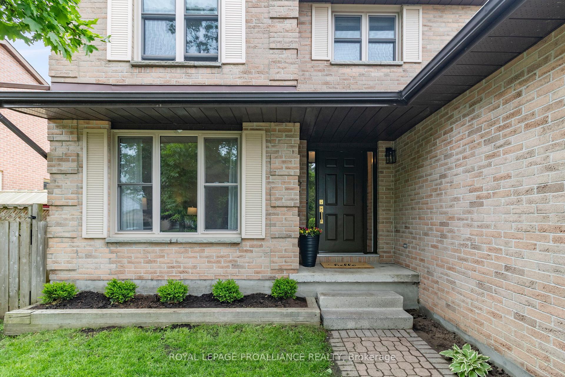 Photo 4 of 156 Beley Street, Brockville — HOMEH