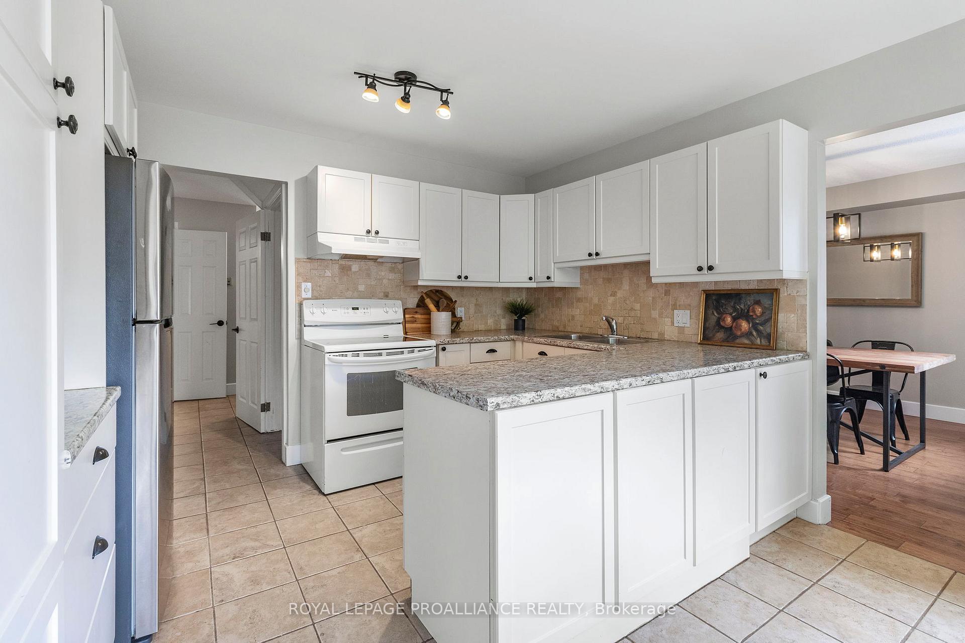 Photo 15 of 156 Beley Street, Brockville — HOMEH