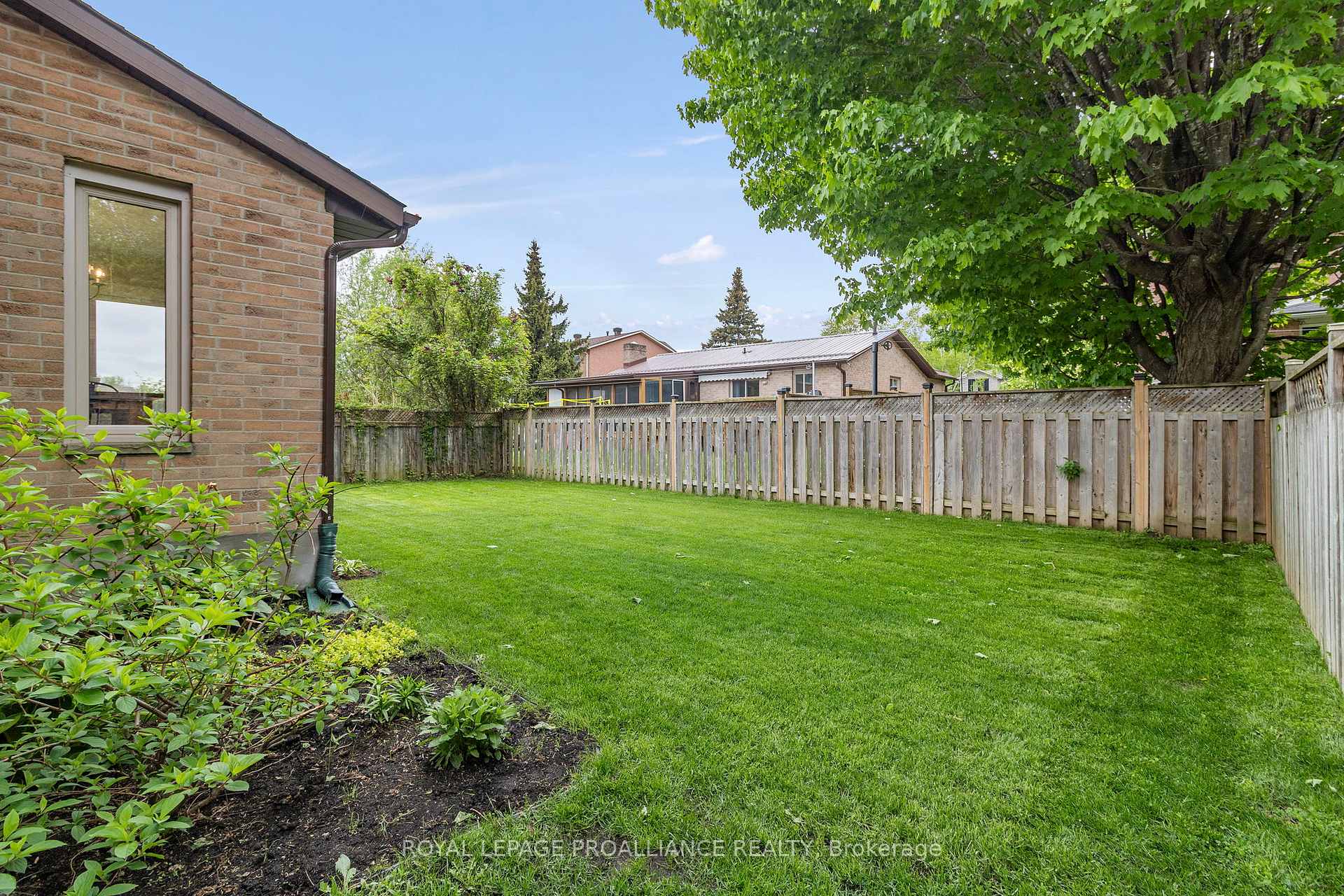 Photo 45 of 156 Beley Street, Brockville — HOMEH