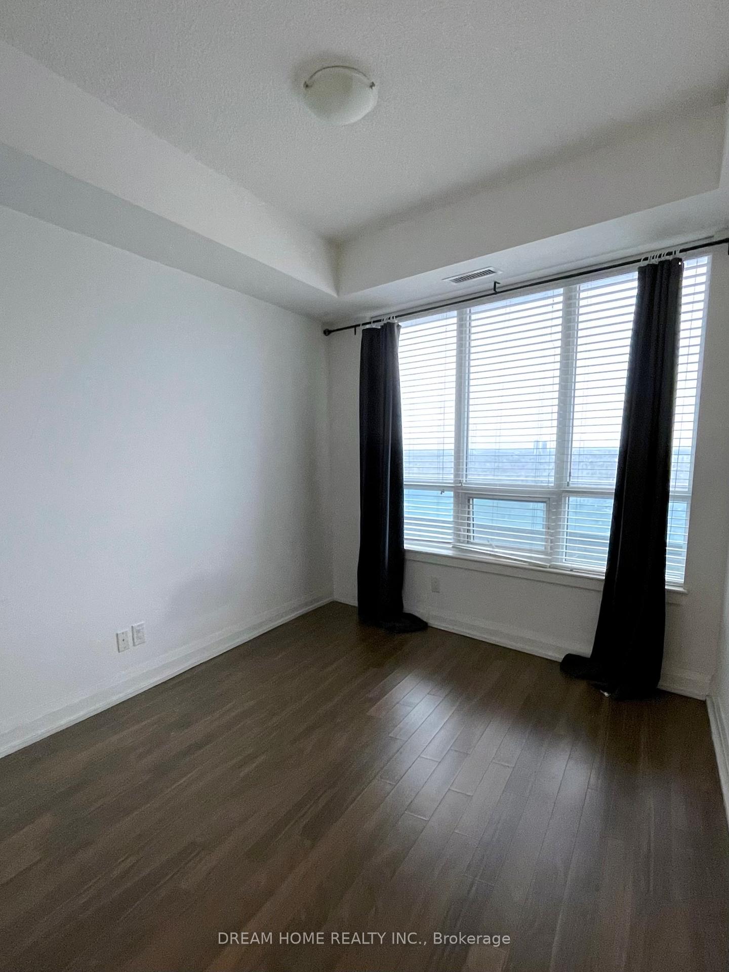 Photo 6 of Unit 1801, 7171 Yonge Street, Markham, Grandview — HOMEH