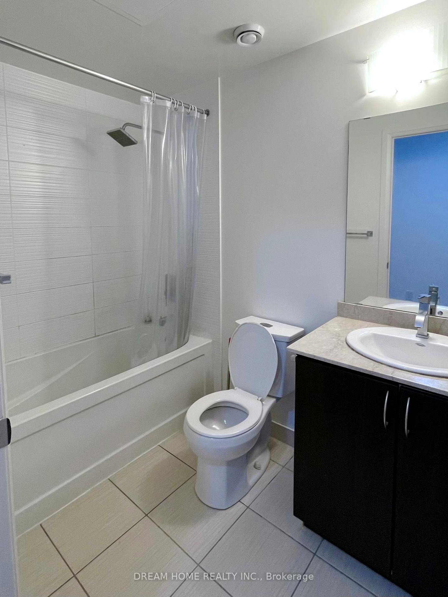 Photo 8 of Unit 1801, 7171 Yonge Street, Markham, Grandview — HOMEH