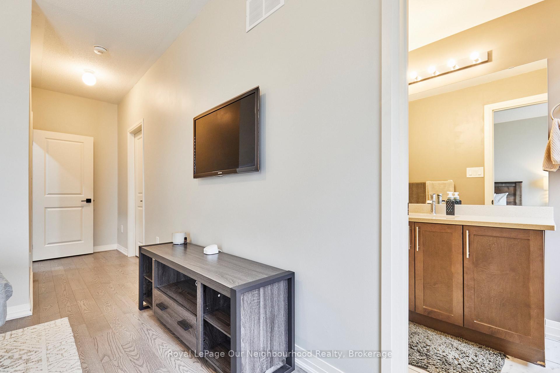 Photo 30 of 28 Clarington Boulevard, Clarington, Bowmanville — HOMEH