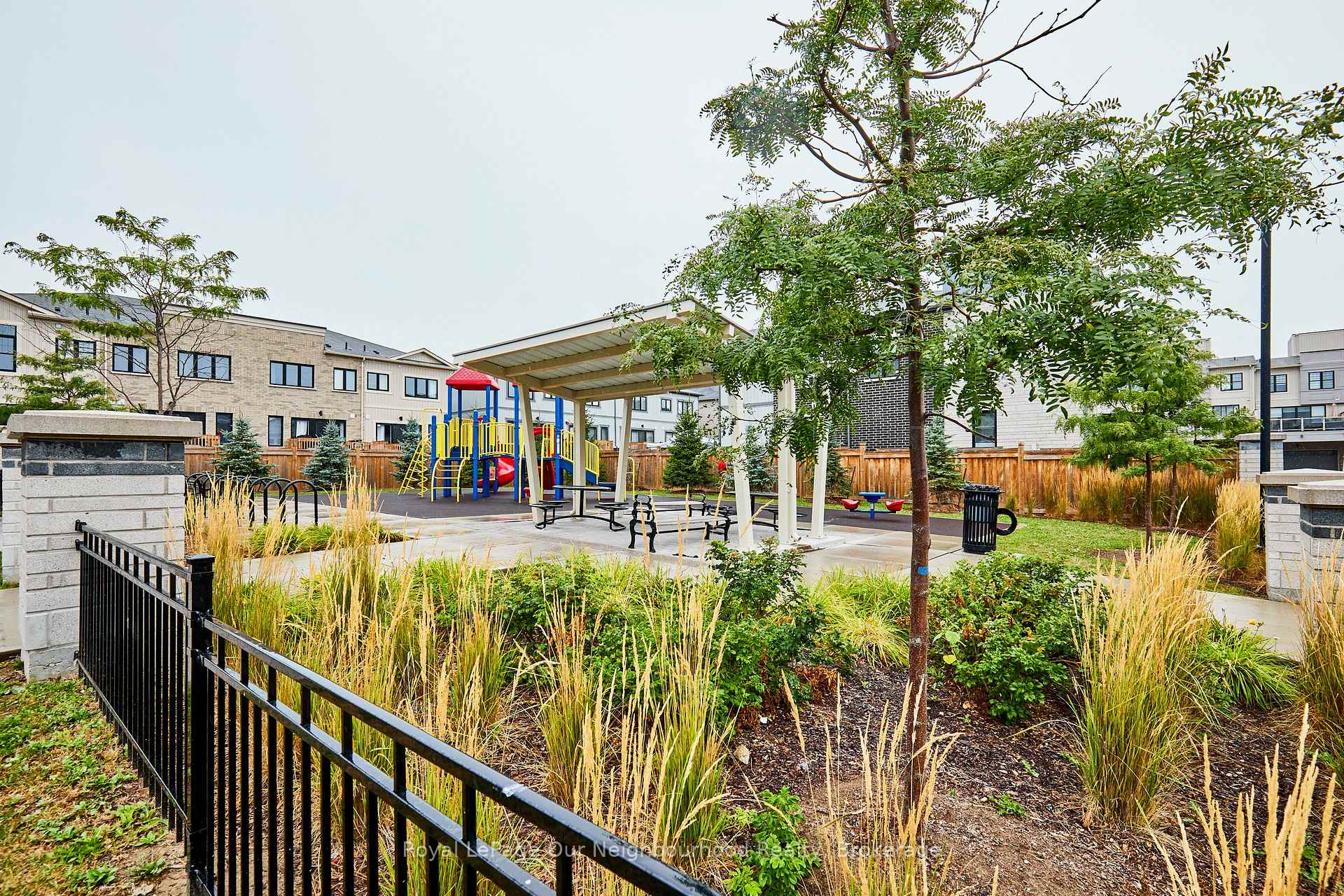 Photo 35 of 28 Clarington Boulevard, Clarington, Bowmanville — HOMEH