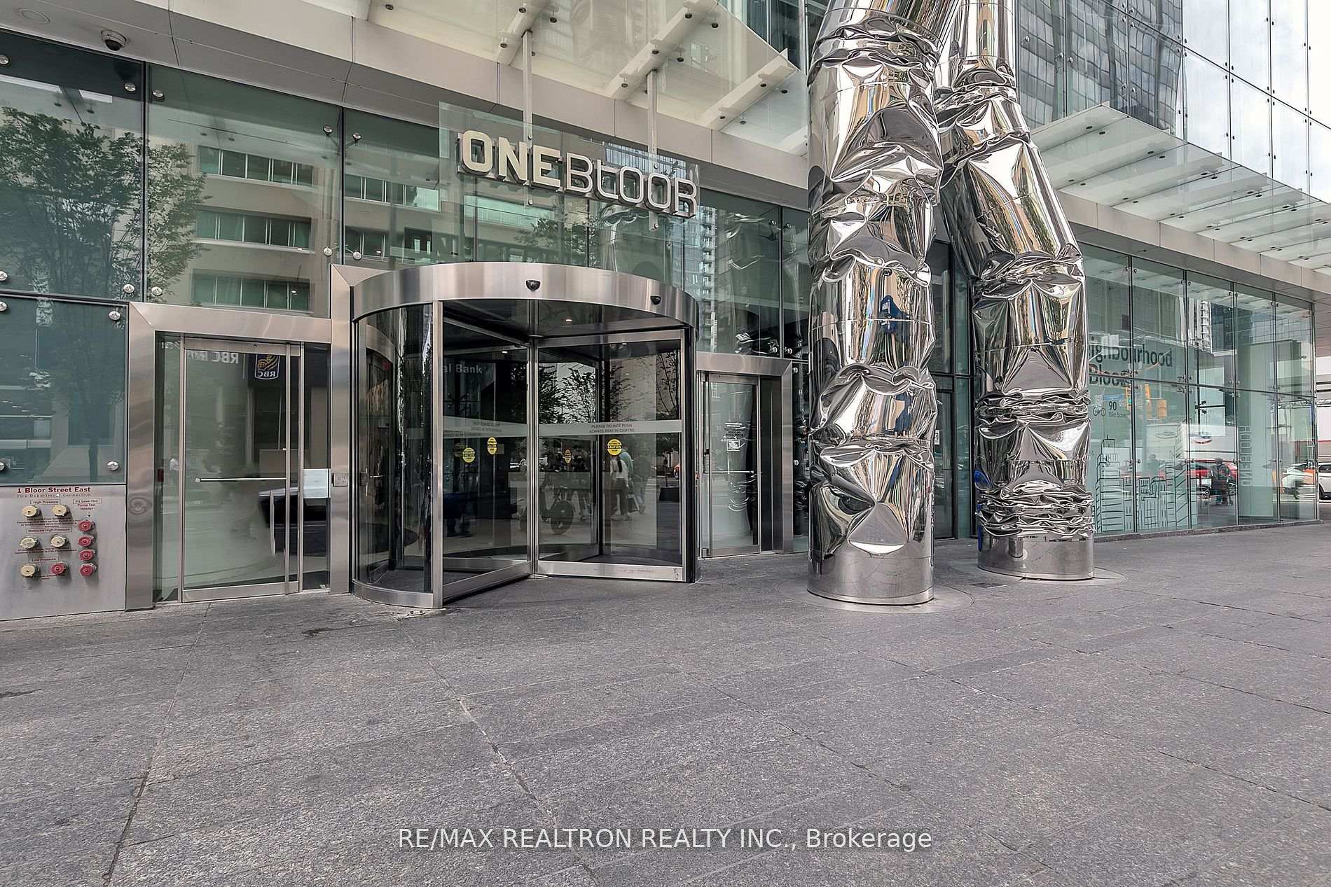 Photo 3 of Unit 4610, 1 Bloor Street E, Toronto, Church-Yonge Corridor — HOMEH
