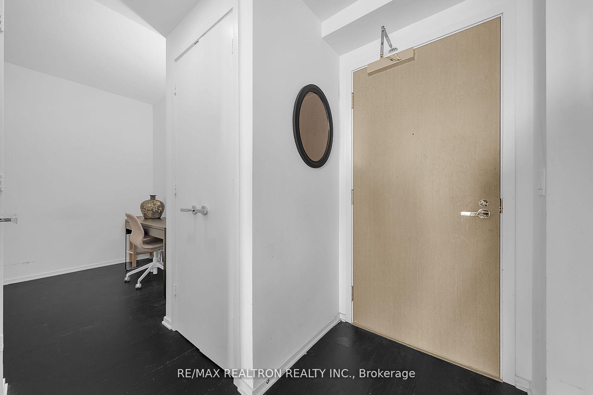 Photo 6 of Unit 4610, 1 Bloor Street E, Toronto, Church-Yonge Corridor — HOMEH