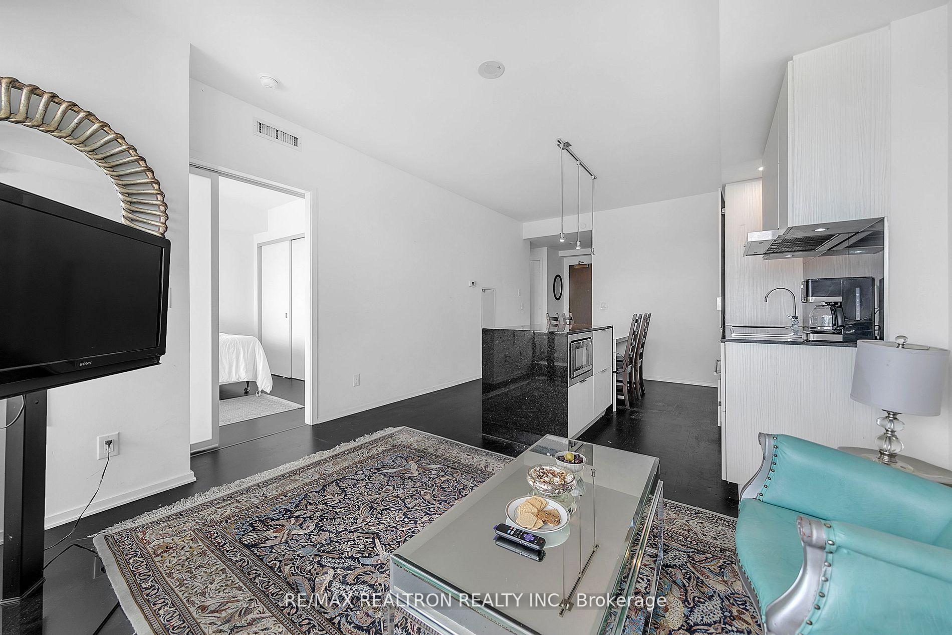 Photo 9 of Unit 4610, 1 Bloor Street E, Toronto, Church-Yonge Corridor — HOMEH