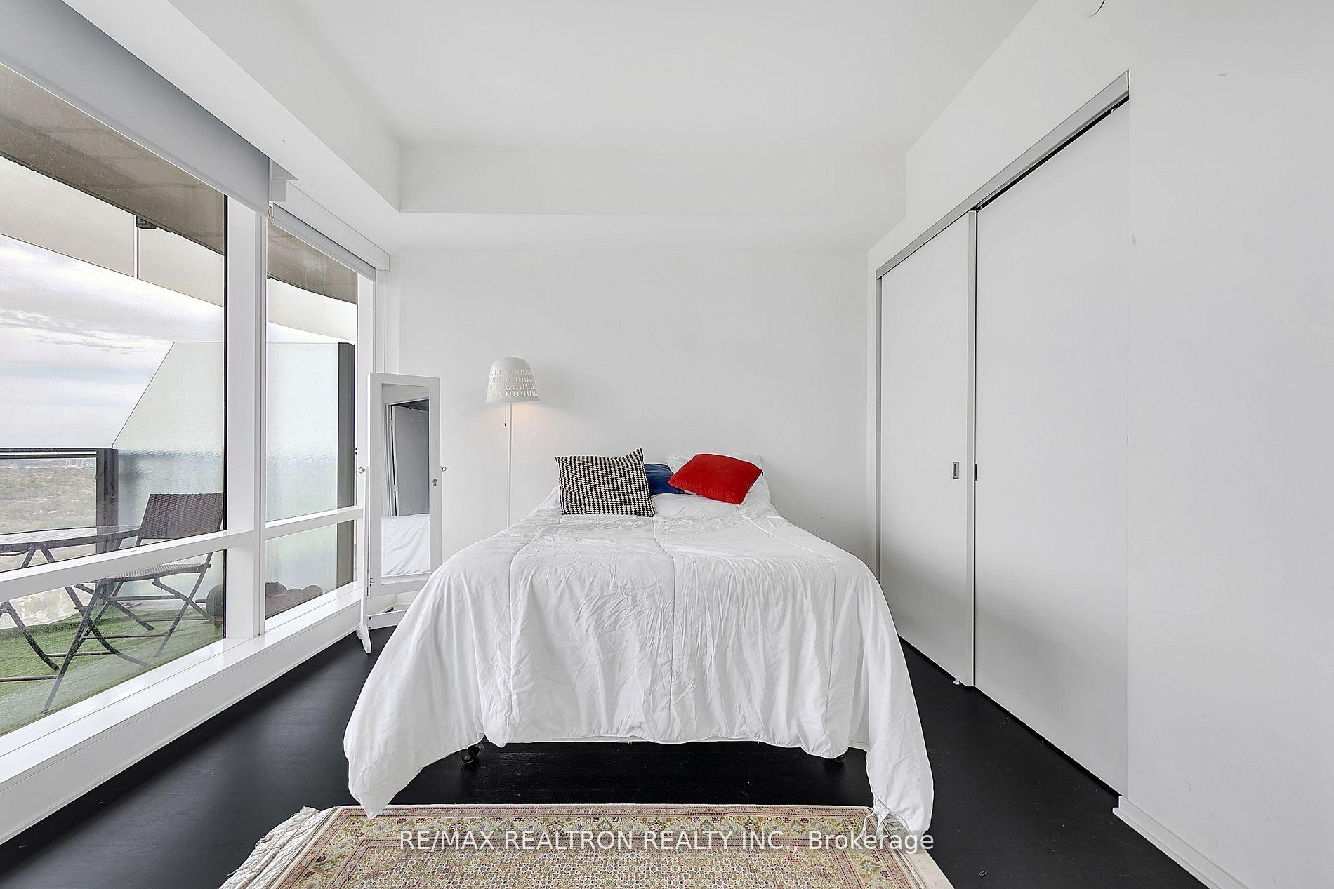 Photo 18 of Unit 4610, 1 Bloor Street E, Toronto, Church-Yonge Corridor — HOMEH
