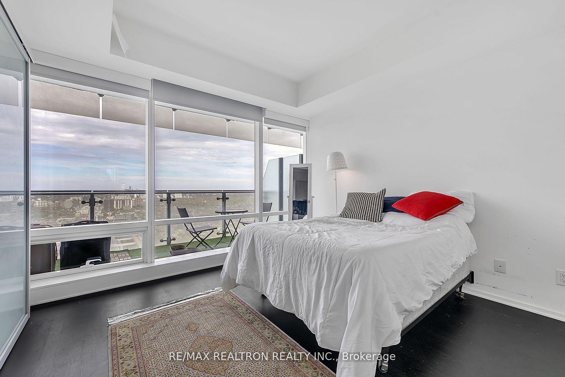 Photo 19 of Unit 4610, 1 Bloor Street E, Toronto, Church-Yonge Corridor — HOMEH