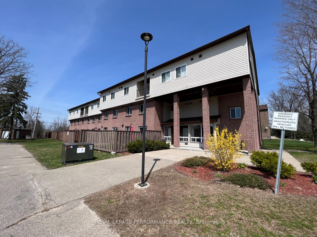Photo 1 of Unit 201, 8 Pearl Street, Smiths Falls — HOMEH