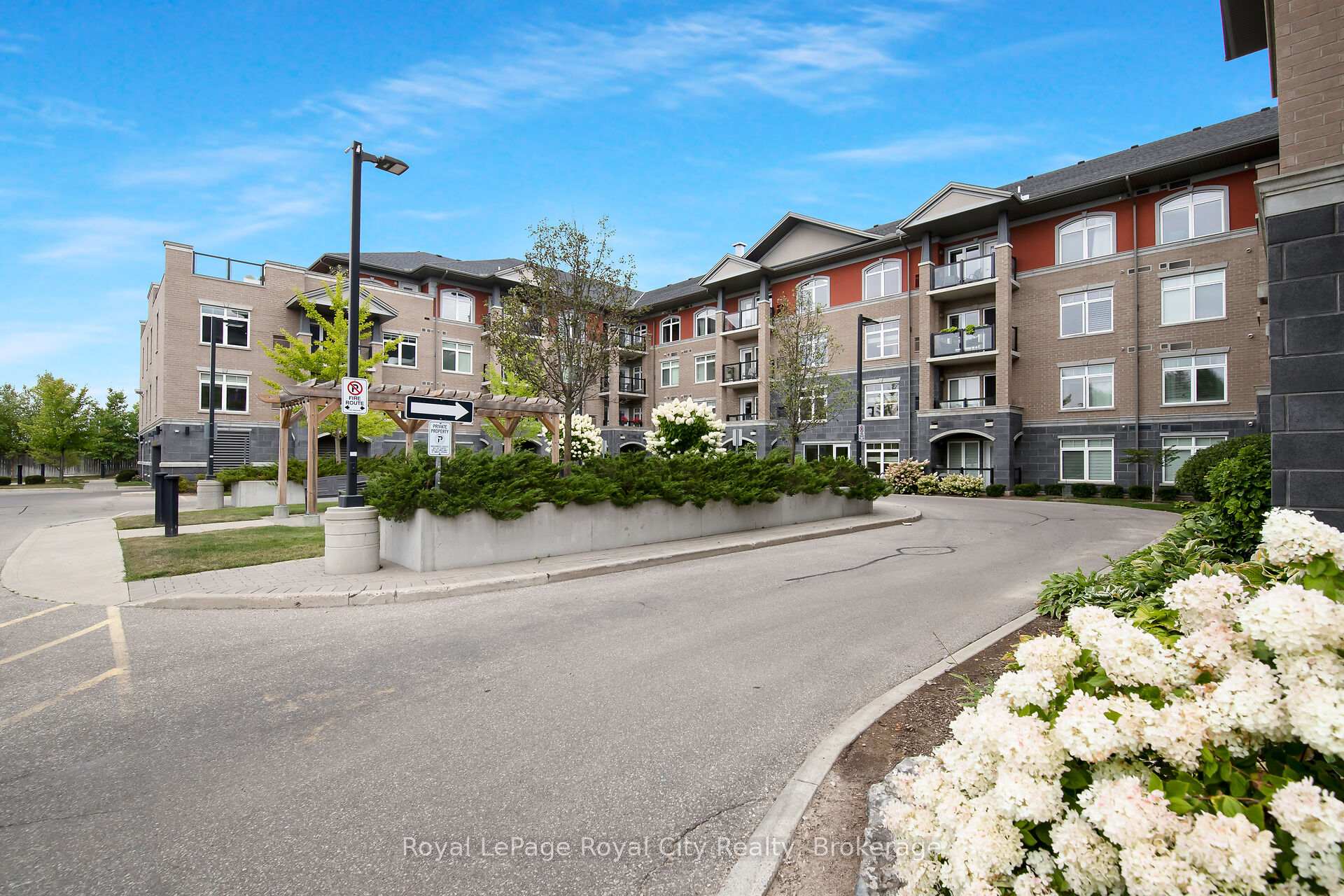 Photo 4 of Unit 408, 106 Bard Boulevard, Guelph, Pineridge/Westminster Woods — HOMEH