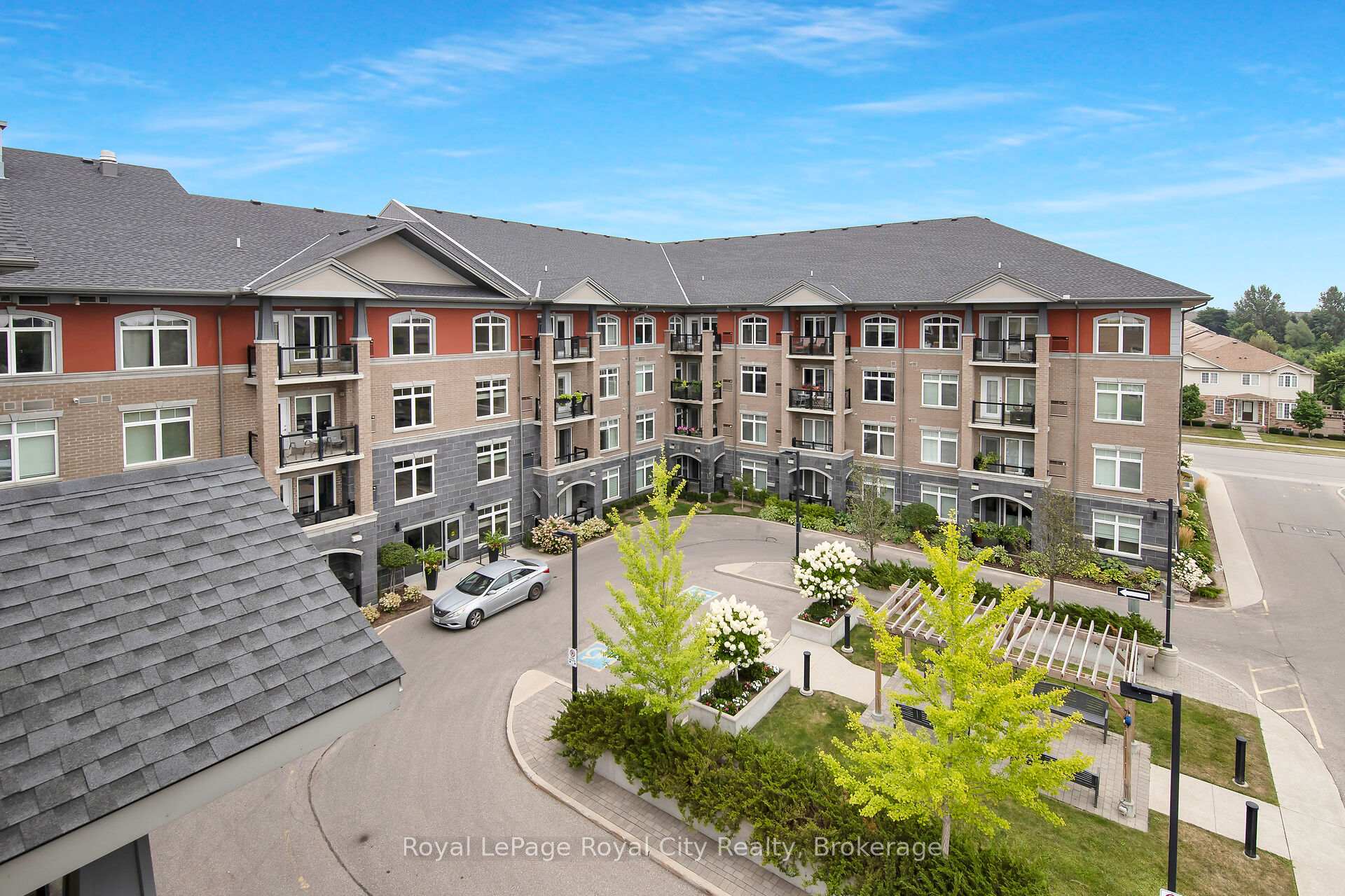 Photo 37 of Unit 408, 106 Bard Boulevard, Guelph, Pineridge/Westminster Woods — HOMEH