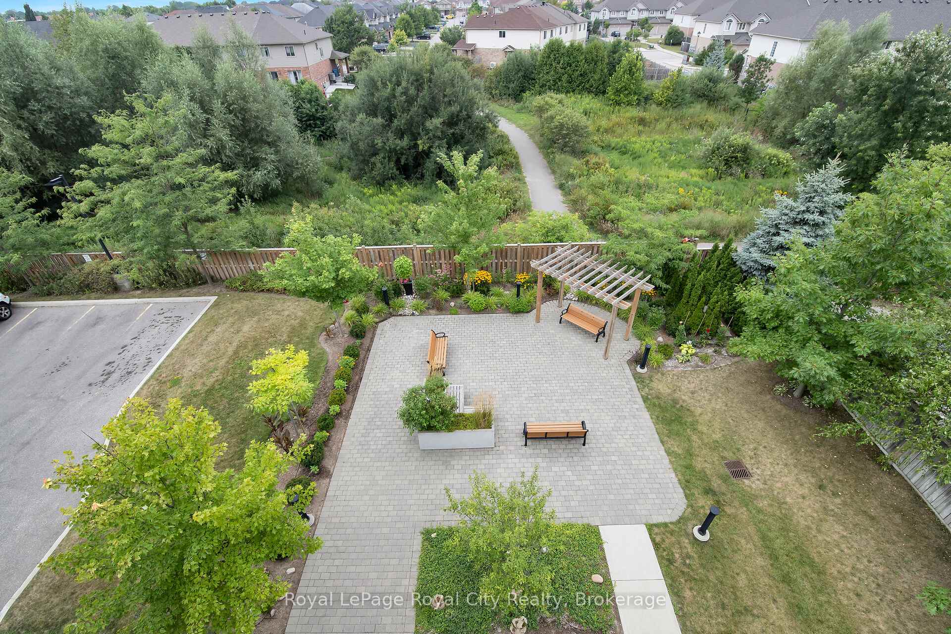 Photo 38 of Unit 408, 106 Bard Boulevard, Guelph, Pineridge/Westminster Woods — HOMEH