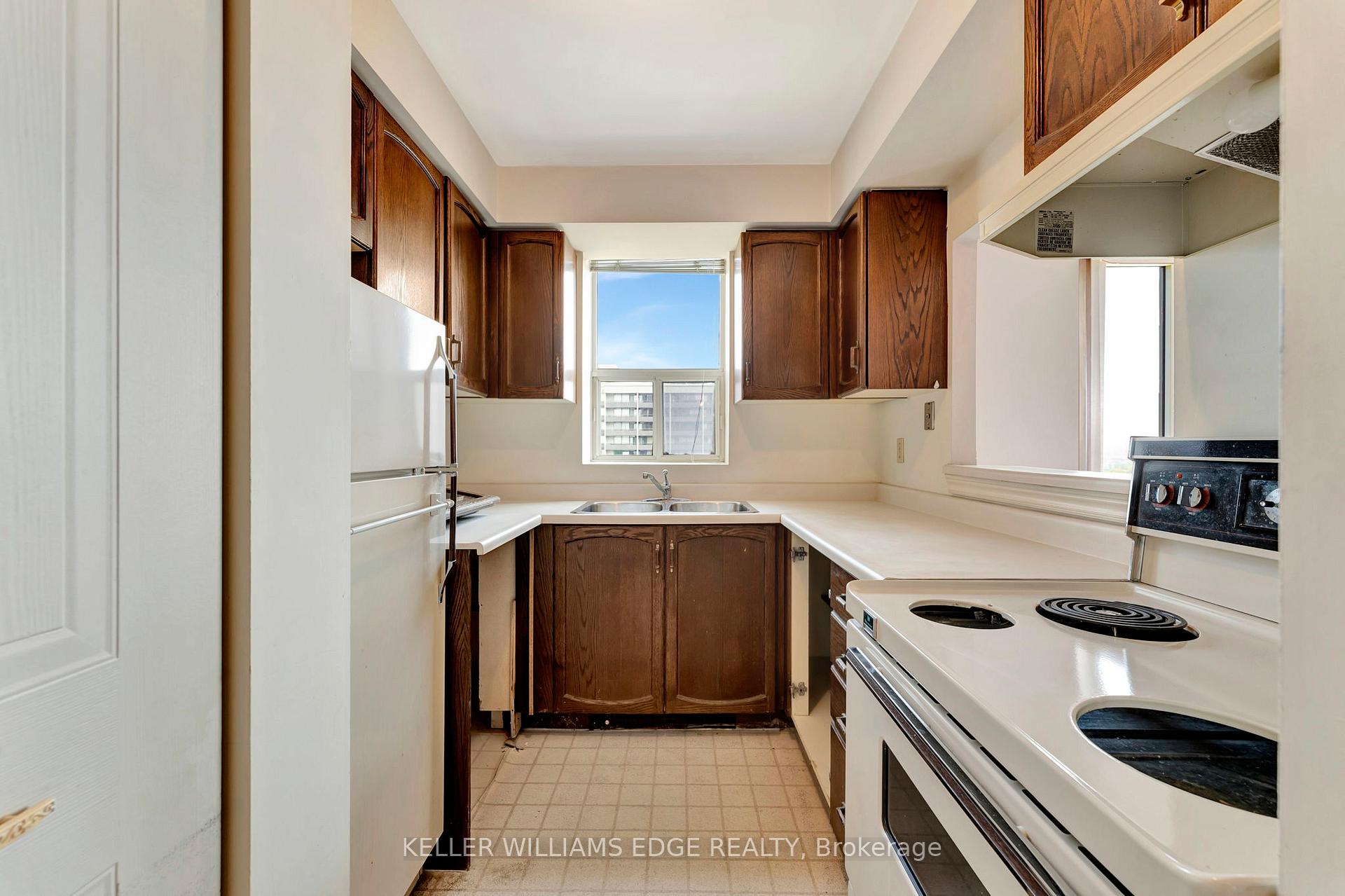 Photo 9 of Unit 1502, 1270 Maple Crossing Boulevard, Burlington, Brant — HOMEH