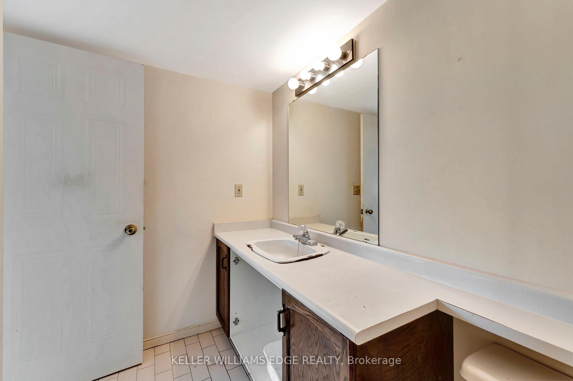 Photo 21 of Unit 1502, 1270 Maple Crossing Boulevard, Burlington, Brant — HOMEH