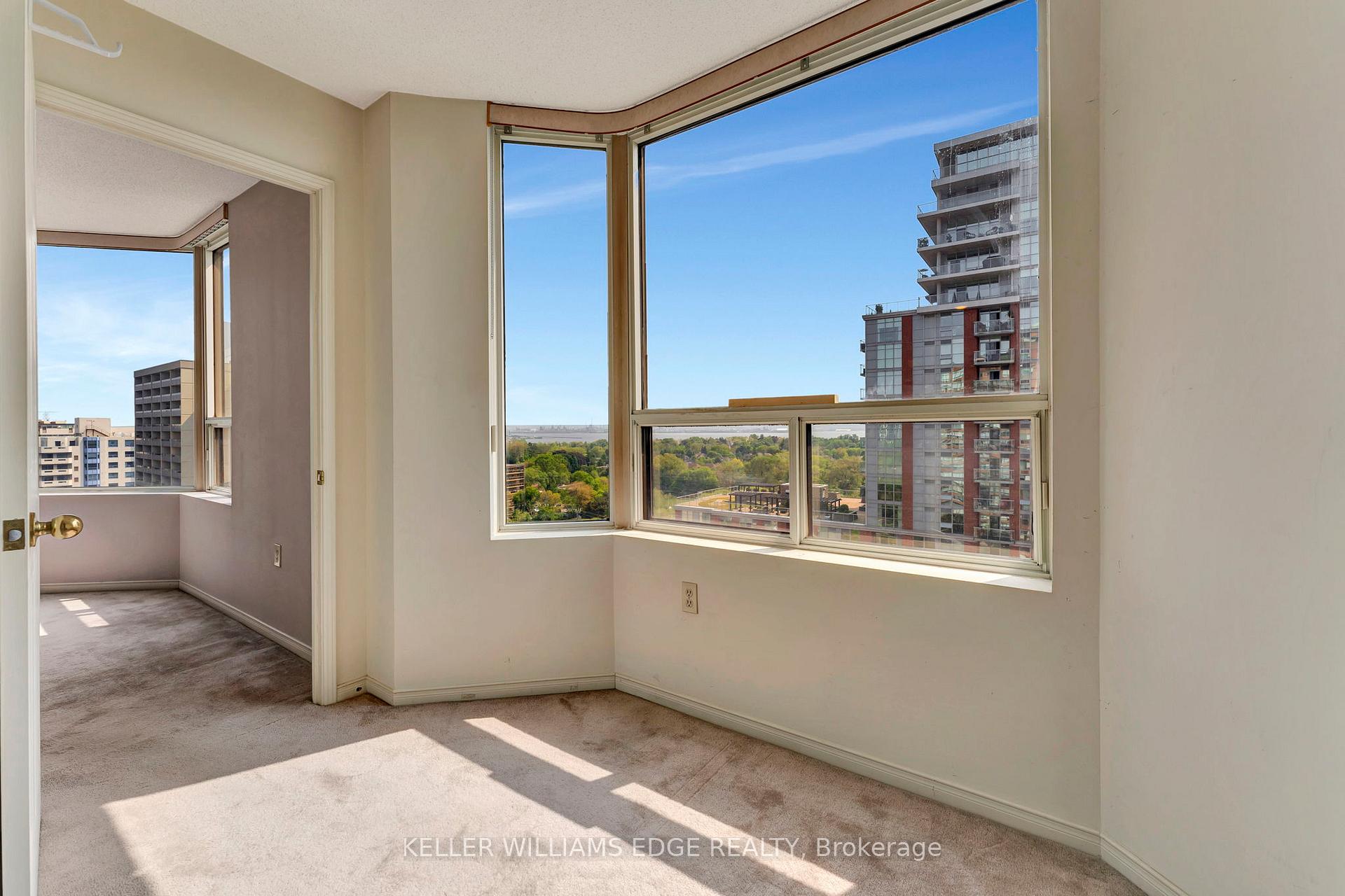 Photo 10 of Unit 1502, 1270 Maple Crossing Boulevard, Burlington, Brant — HOMEH