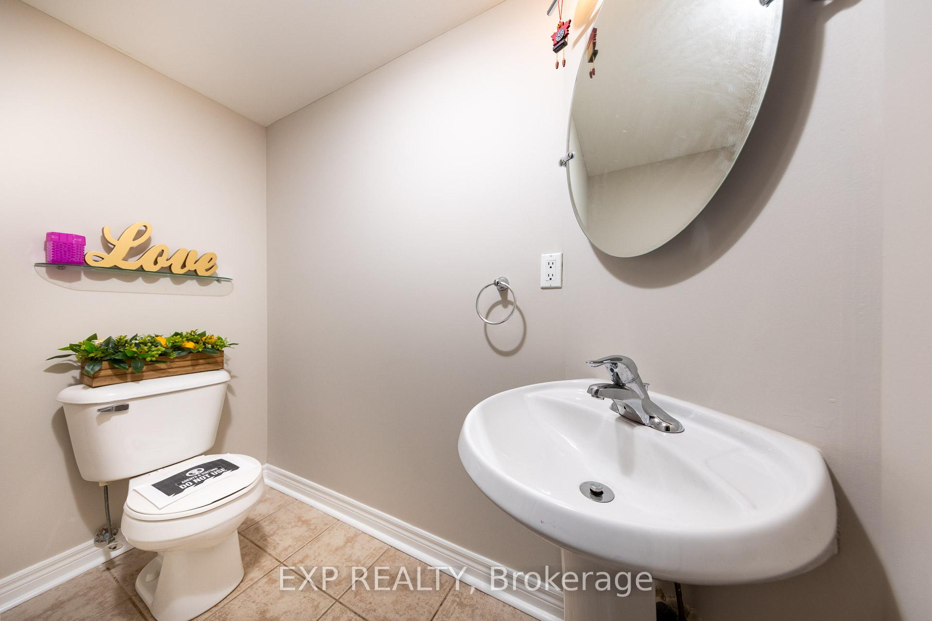 Photo 8 of Unit 158, 306 John Street, Markham, Aileen-Willowbrook — HOMEH