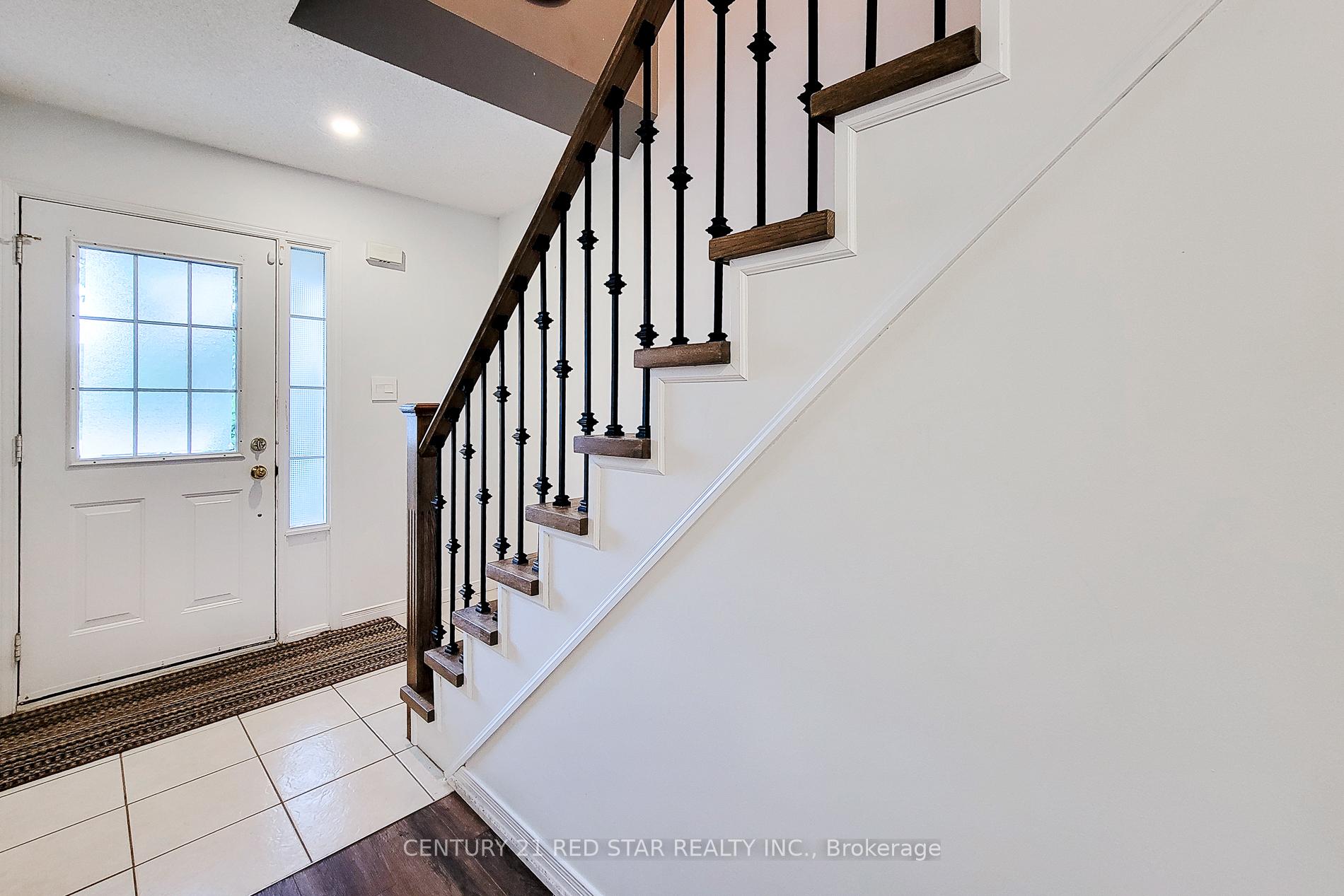 Photo 5 of Unit 19, 18 Cedar Street, Grimsby, Grimsby West — HOMEH
