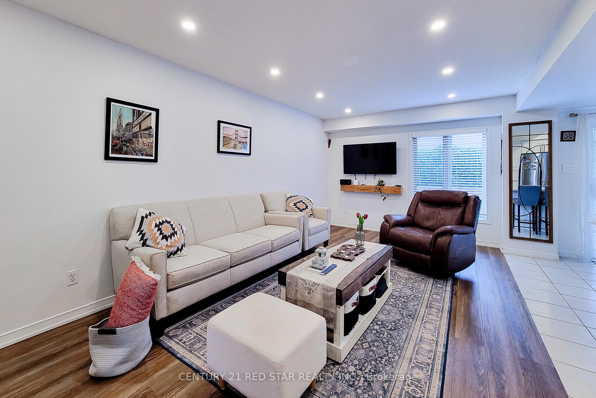 Photo 8 of Unit 19, 18 Cedar Street, Grimsby, Grimsby West — HOMEH