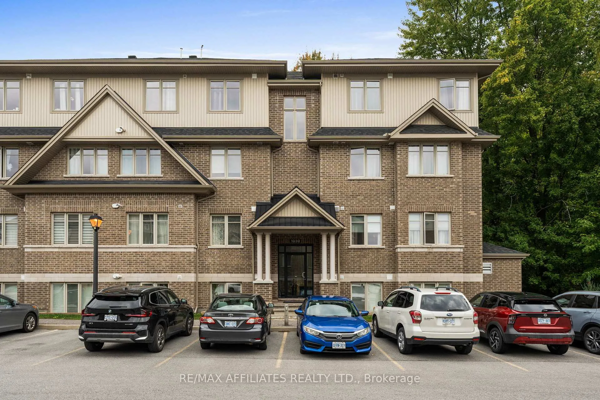 Photo 1 of Unit H, 1030 Beryl Private, Ottawa, Riverside South/Gloucester Glen — HOMEH