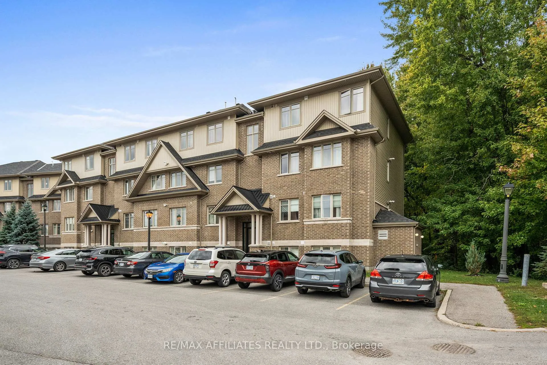 Photo 2 of Unit H, 1030 Beryl Private, Ottawa, Riverside South/Gloucester Glen — HOMEH