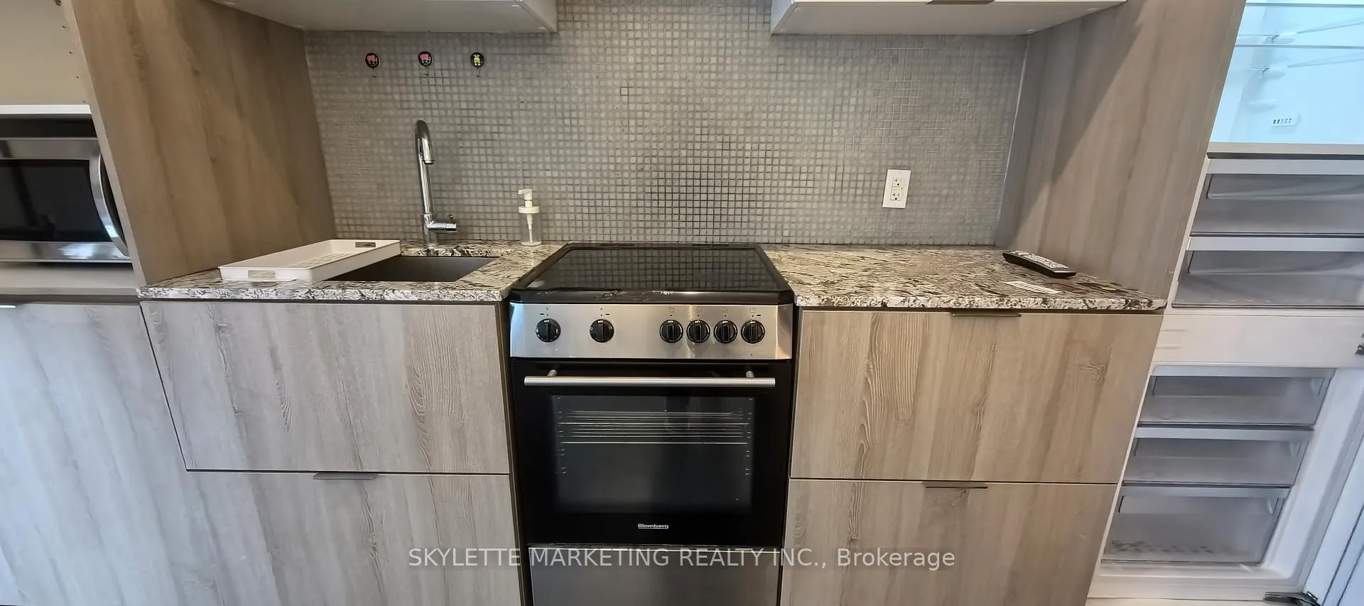 Photo 15 of Unit 1503, 159 Dundas Street E, Toronto, Church-Yonge Corridor — HOMEH