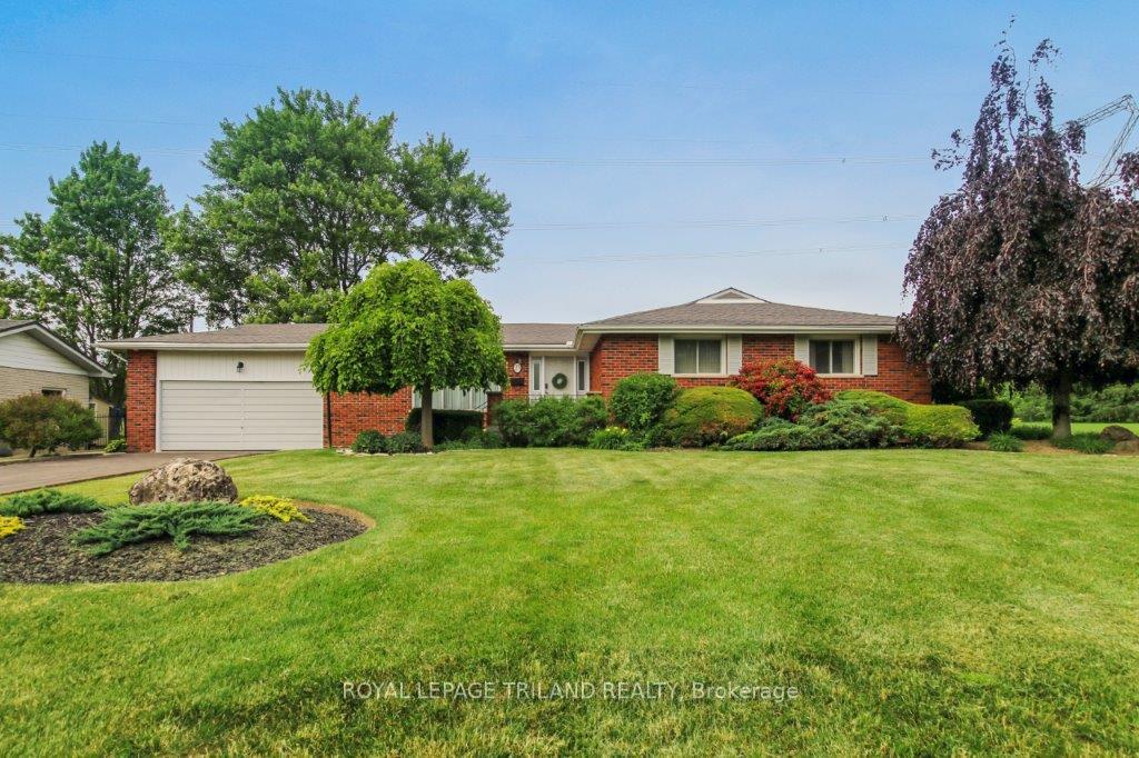 Photo 2 of 10179 Lynhurst Park Drive, Central Elgin, Lynhurst — HOMEH