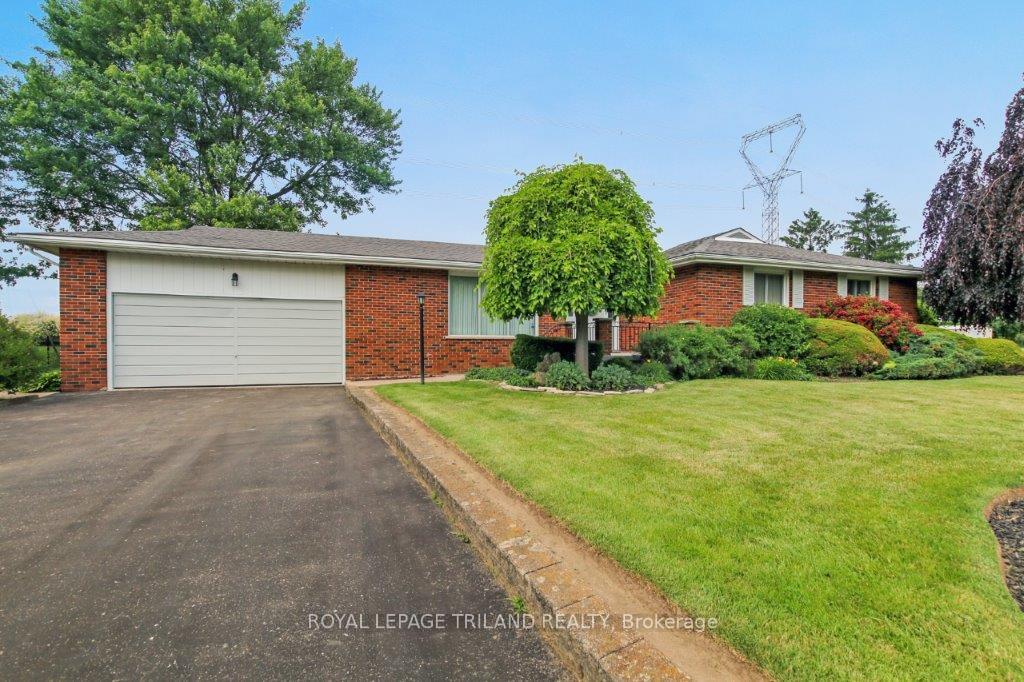 Photo 3 of 10179 Lynhurst Park Drive, Central Elgin, Lynhurst — HOMEH