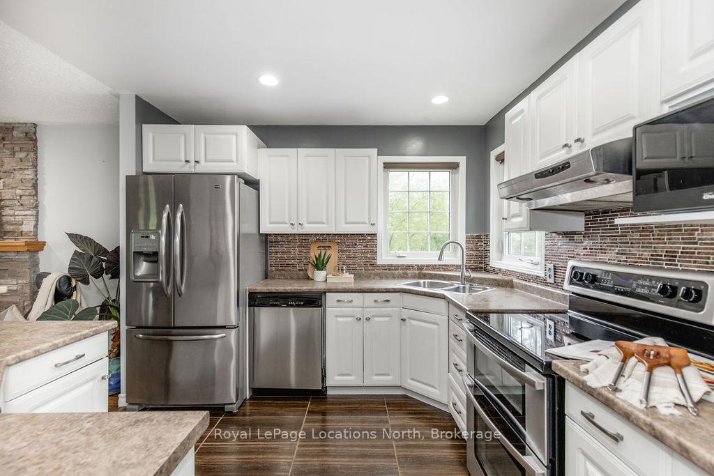 Photo 17 of 21 Robert Avenue, Collingwood — HOMEH