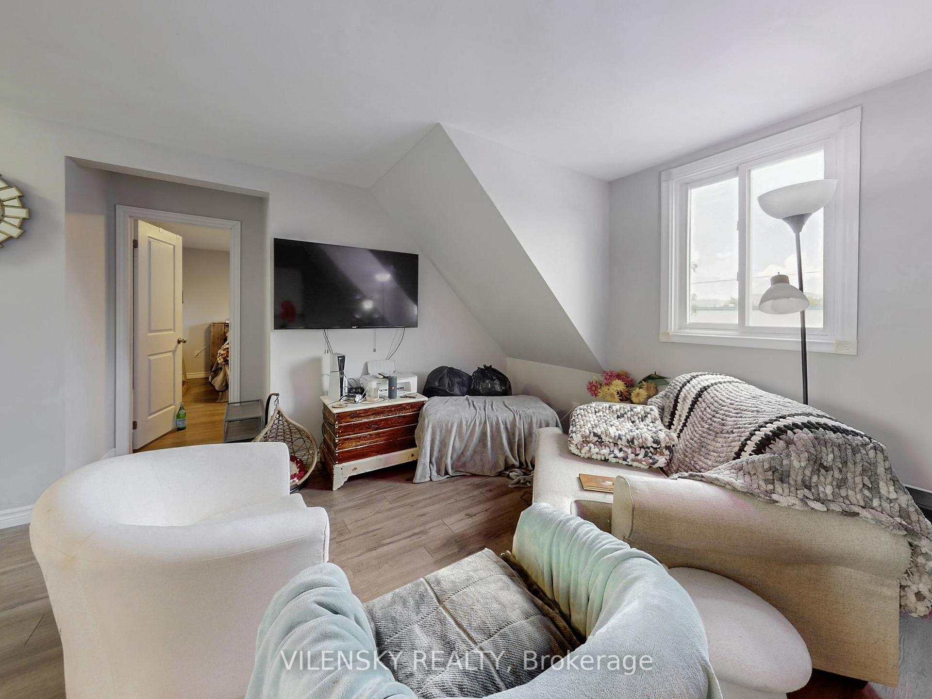 Photo 26 of 113 John Street, Barrie, Sanford — HOMEH