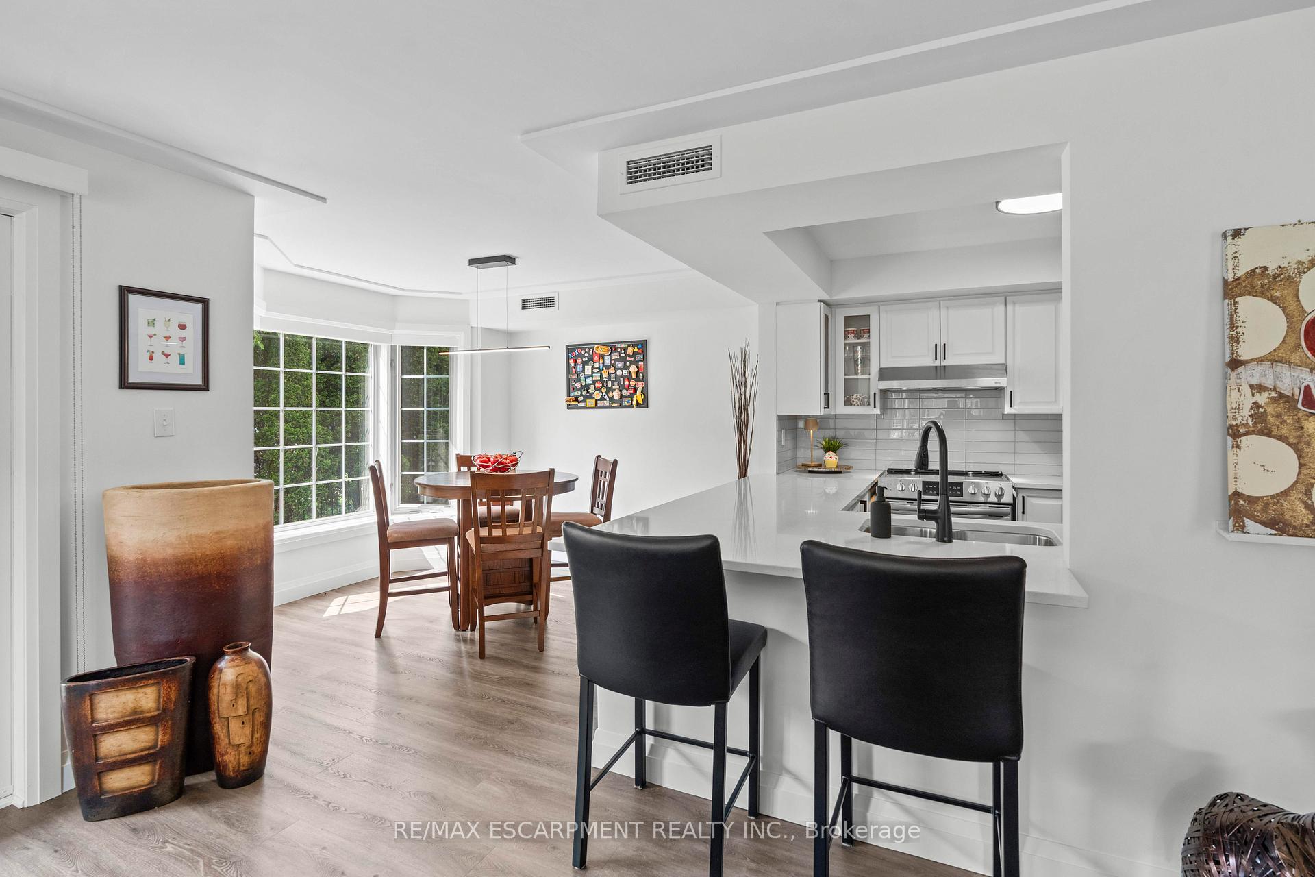 Photo 9 of Unit 101, 216 E Plains Road W, Burlington, Bayview — HOMEH