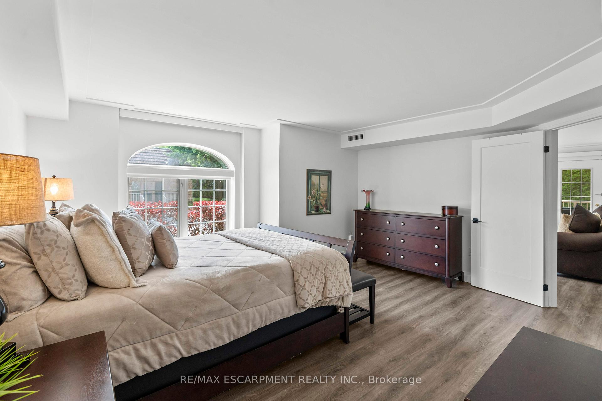 Photo 18 of Unit 101, 216 E Plains Road W, Burlington, Bayview — HOMEH