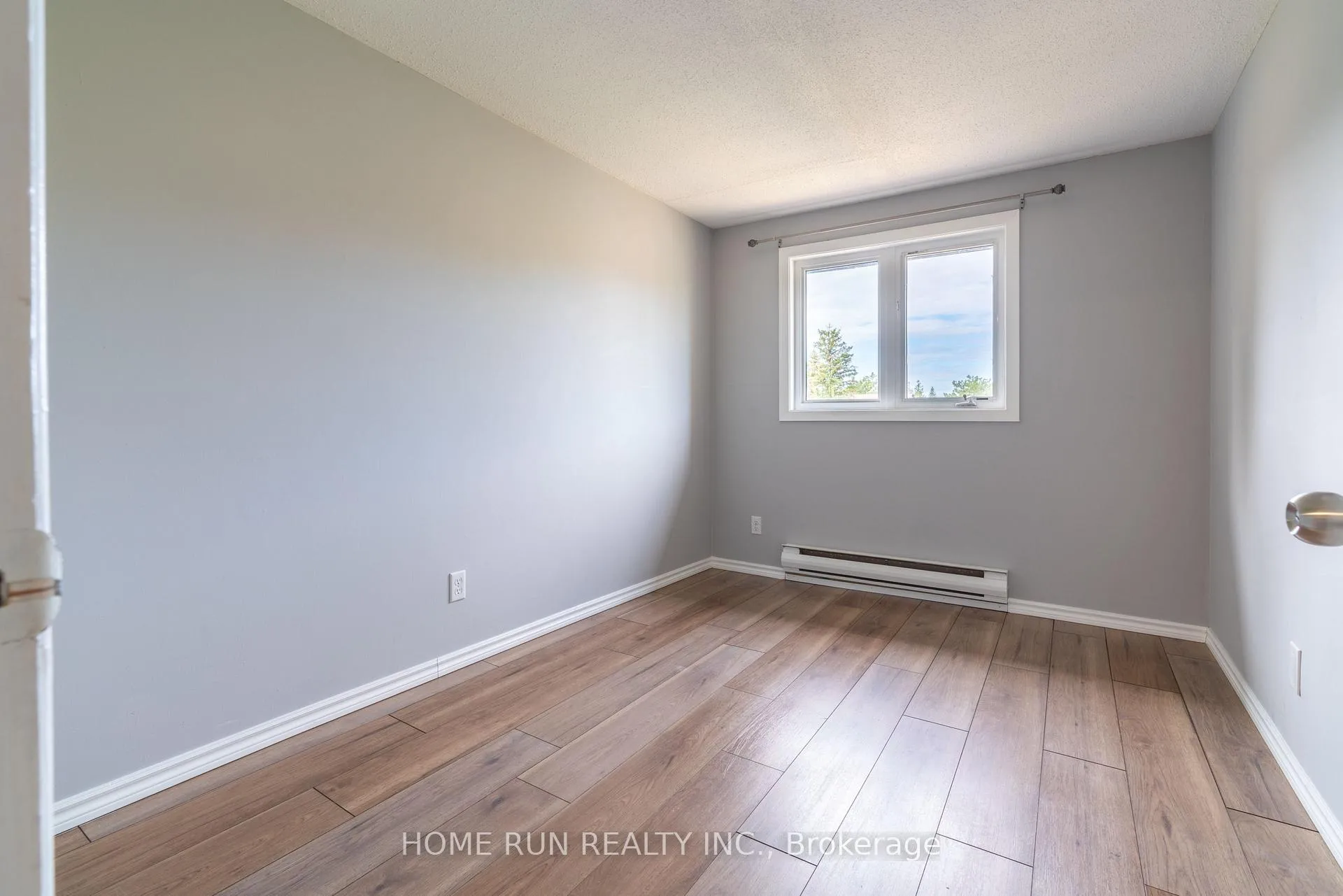 Photo 16 of Unit 22, 2610 Draper Avenue, Ottawa, Redwood Park — HOMEH