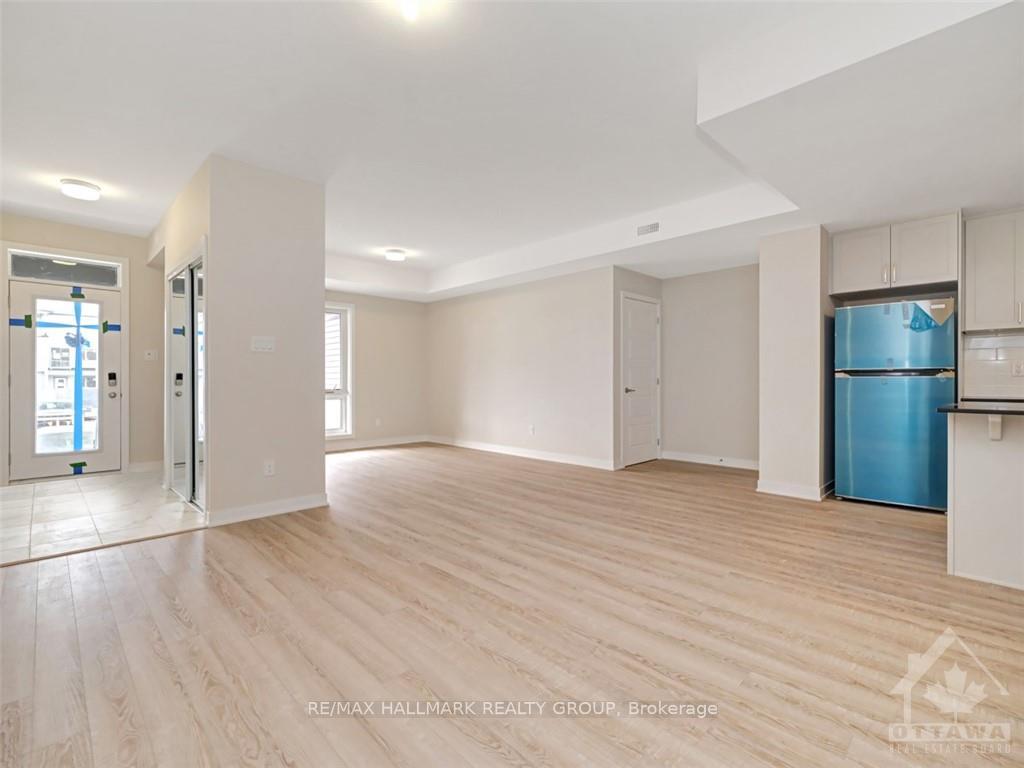 Photo 3 of 506 PARNIAN Private, Ottawa, Barrhaven - Half Moon Bay — HOMEH