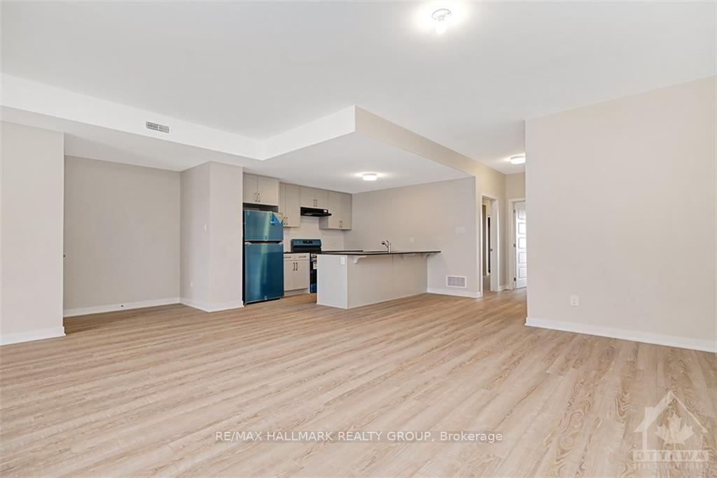 Photo 5 of 506 PARNIAN Private, Ottawa, Barrhaven - Half Moon Bay — HOMEH