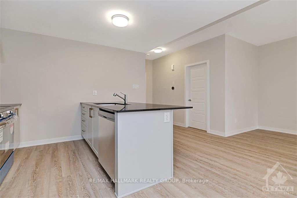 Photo 6 of 506 PARNIAN Private, Ottawa, Barrhaven - Half Moon Bay — HOMEH