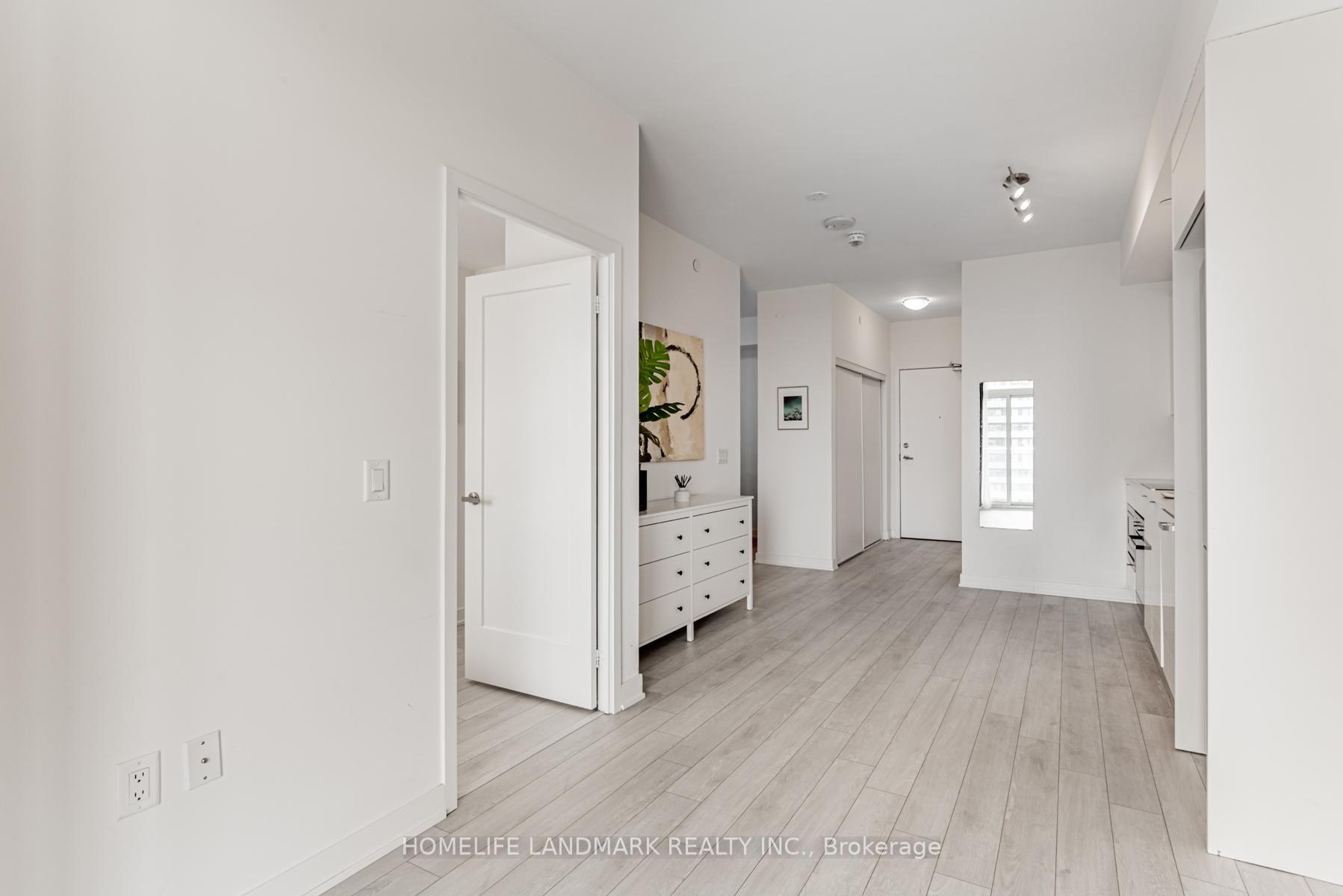 Photo 6 of Unit 2908, 195 Redpath Avenue, Toronto, Mount Pleasant West — HOMEH