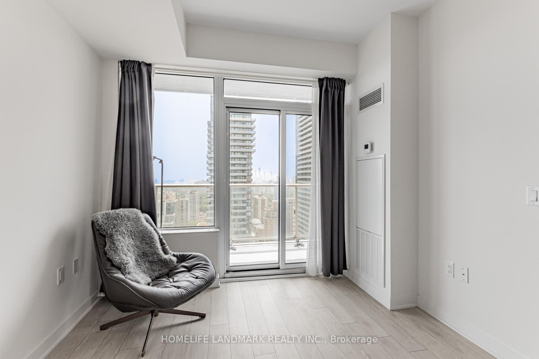 Photo 8 of Unit 2908, 195 Redpath Avenue, Toronto, Mount Pleasant West — HOMEH