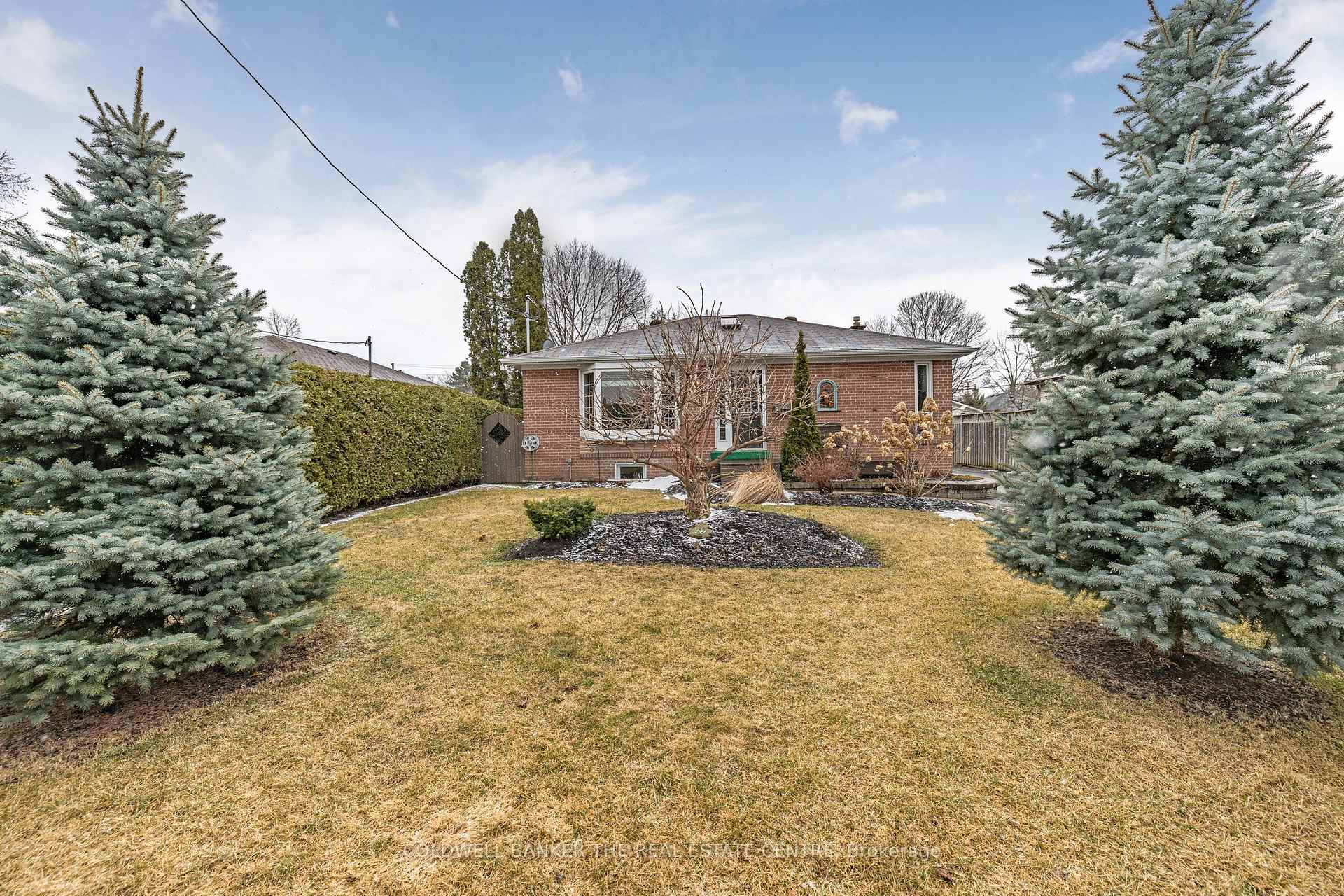 Photo 5 of 22 Stoddart Drive S, Aurora, Aurora Highlands — HOMEH
