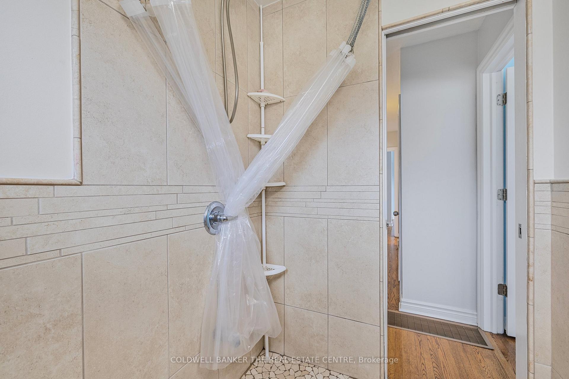 Photo 22 of 22 Stoddart Drive S, Aurora, Aurora Highlands — HOMEH