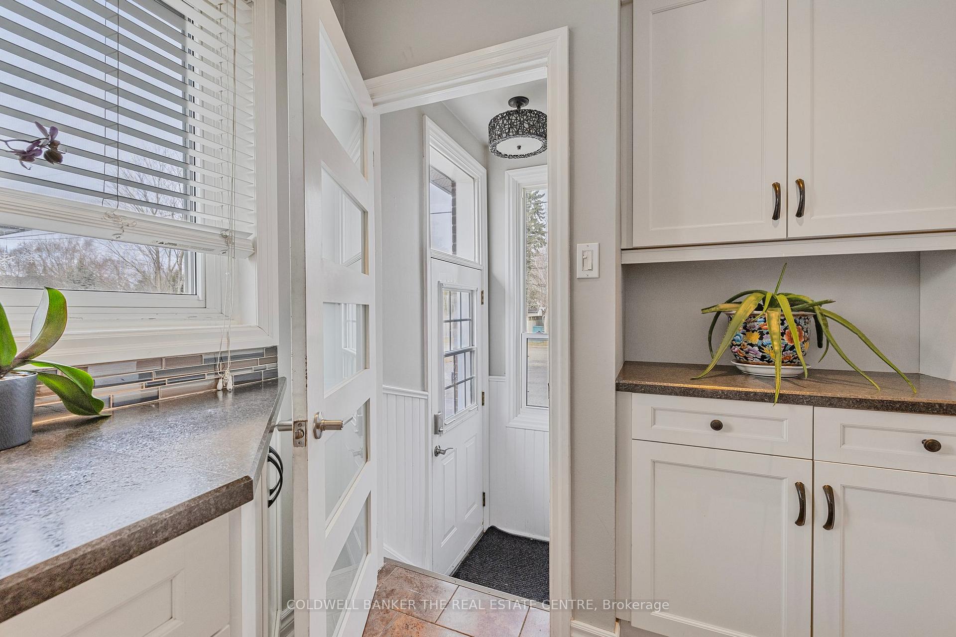 Photo 23 of 22 Stoddart Drive S, Aurora, Aurora Highlands — HOMEH